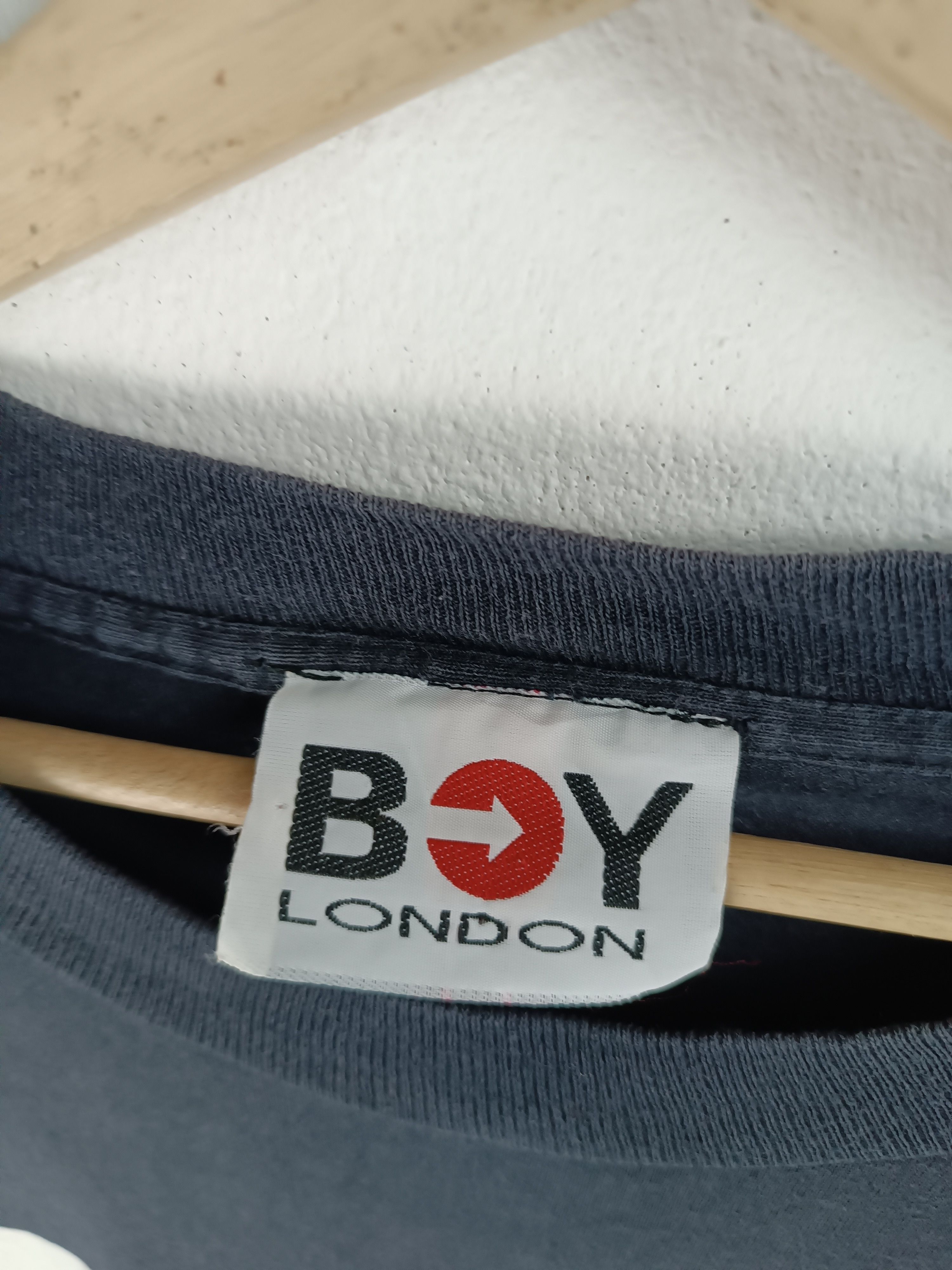 Boy London 🔥RARE🔥VINTAGE 90'S BOY LONDON DISTRESSED BIG LOGO TEE Size US XL / EU 56 / 4 - 9 Thumbnail