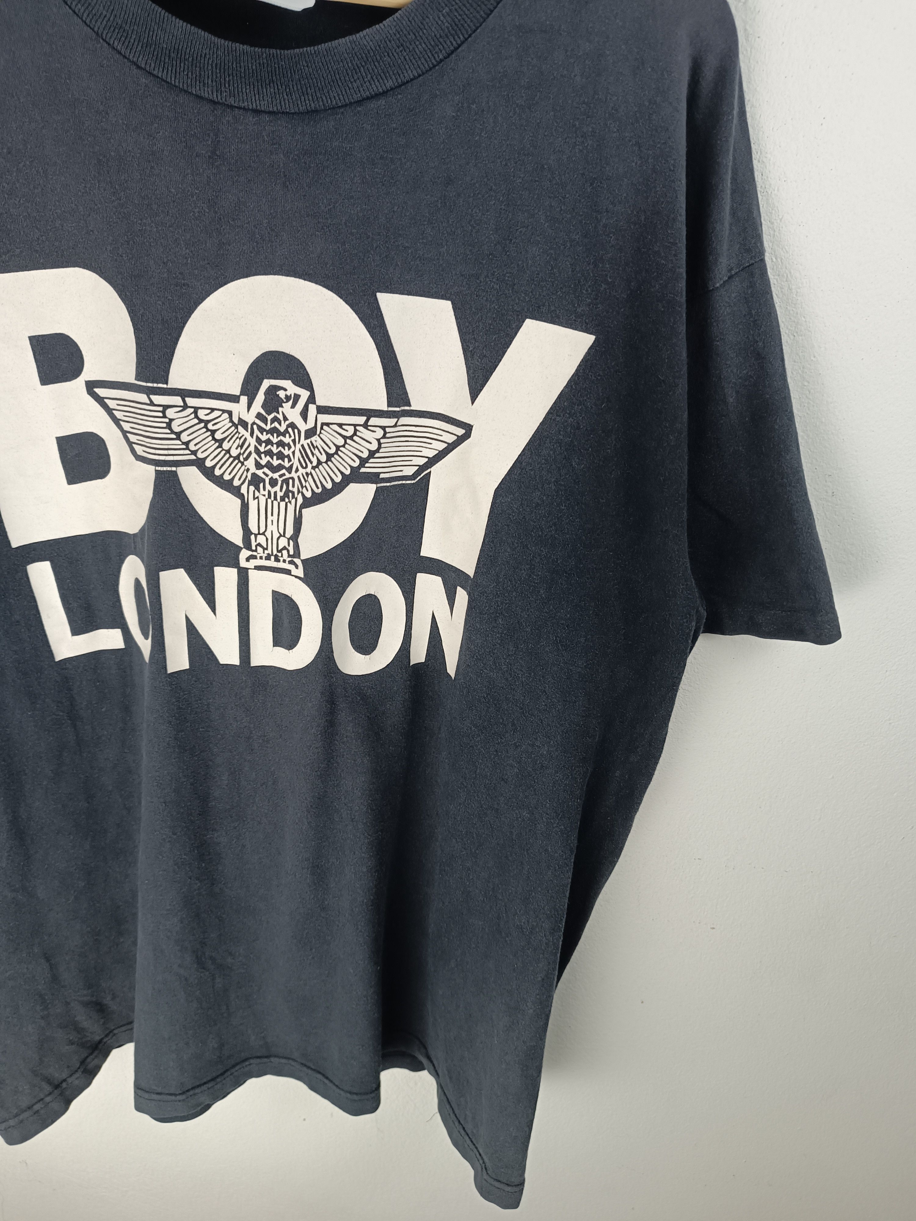 Boy London 🔥RARE🔥VINTAGE 90'S BOY LONDON DISTRESSED BIG LOGO TEE Size US XL / EU 56 / 4 - 7 Thumbnail