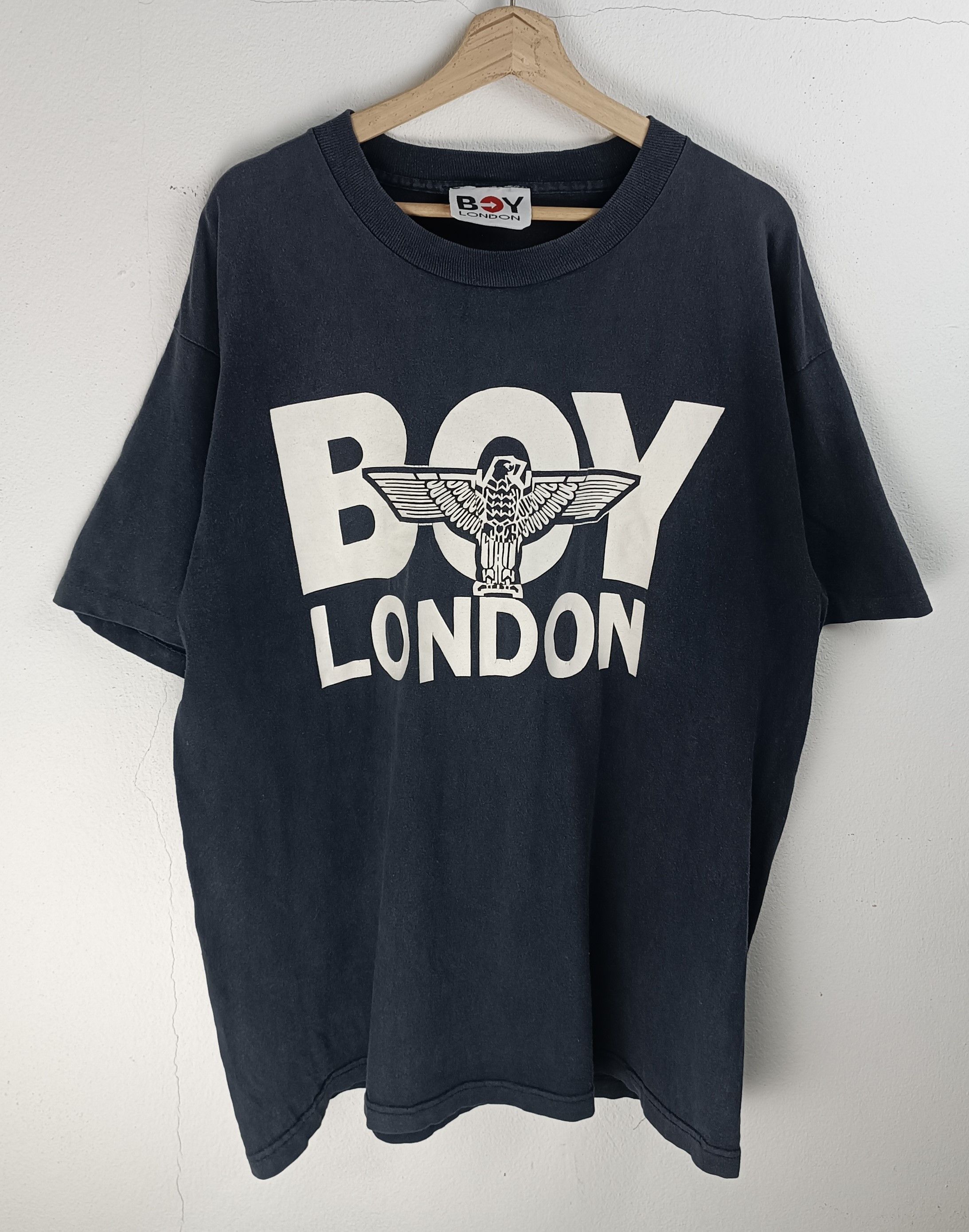 Boy London 🔥RARE🔥VINTAGE 90'S BOY LONDON DISTRESSED BIG LOGO TEE Size US XL / EU 56 / 4 - 3 Thumbnail