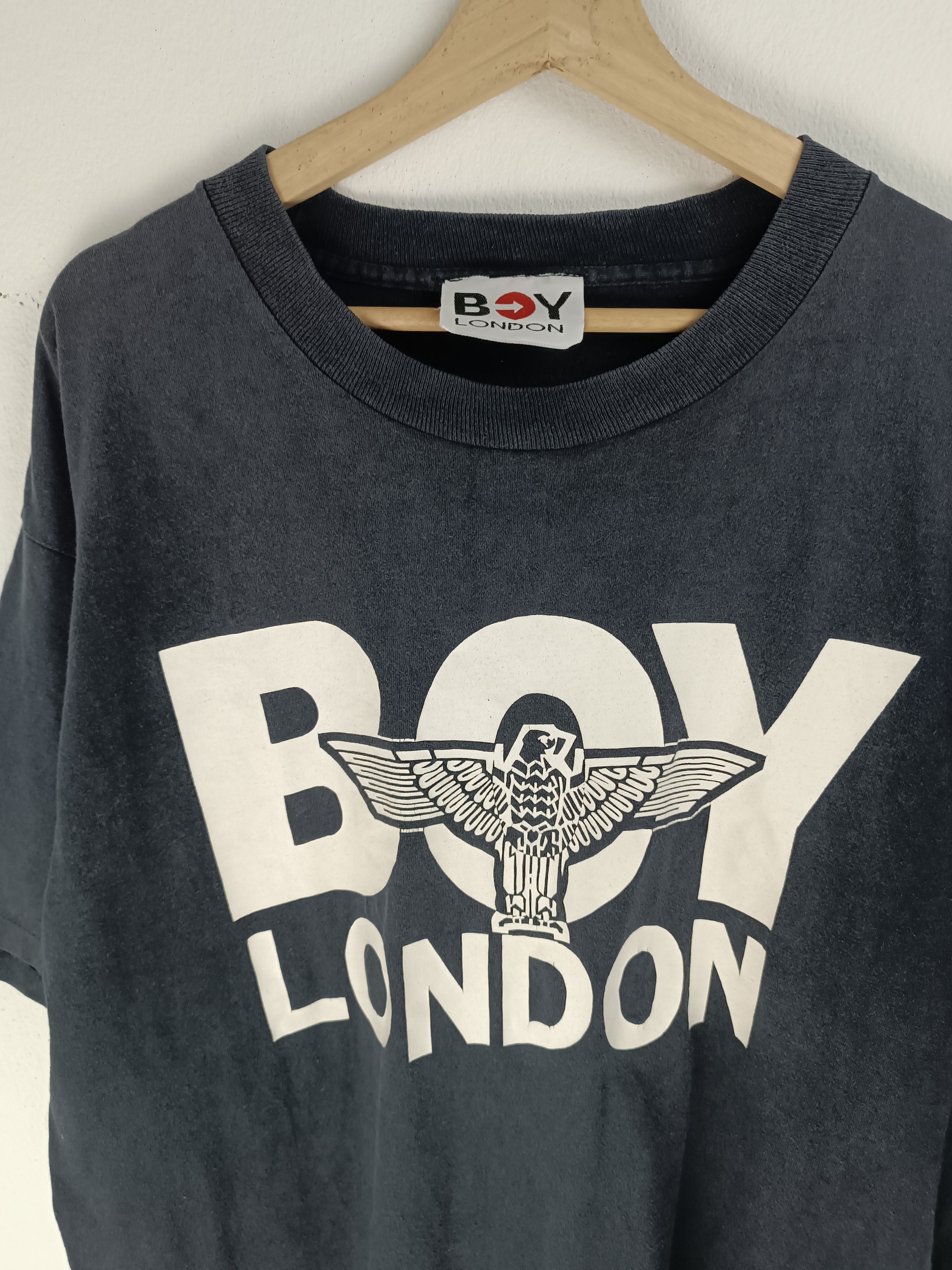 Boy London 🔥RARE🔥VINTAGE 90'S BOY LONDON DISTRESSED BIG LOGO TEE Size US XL / EU 56 / 4 - 5 Thumbnail