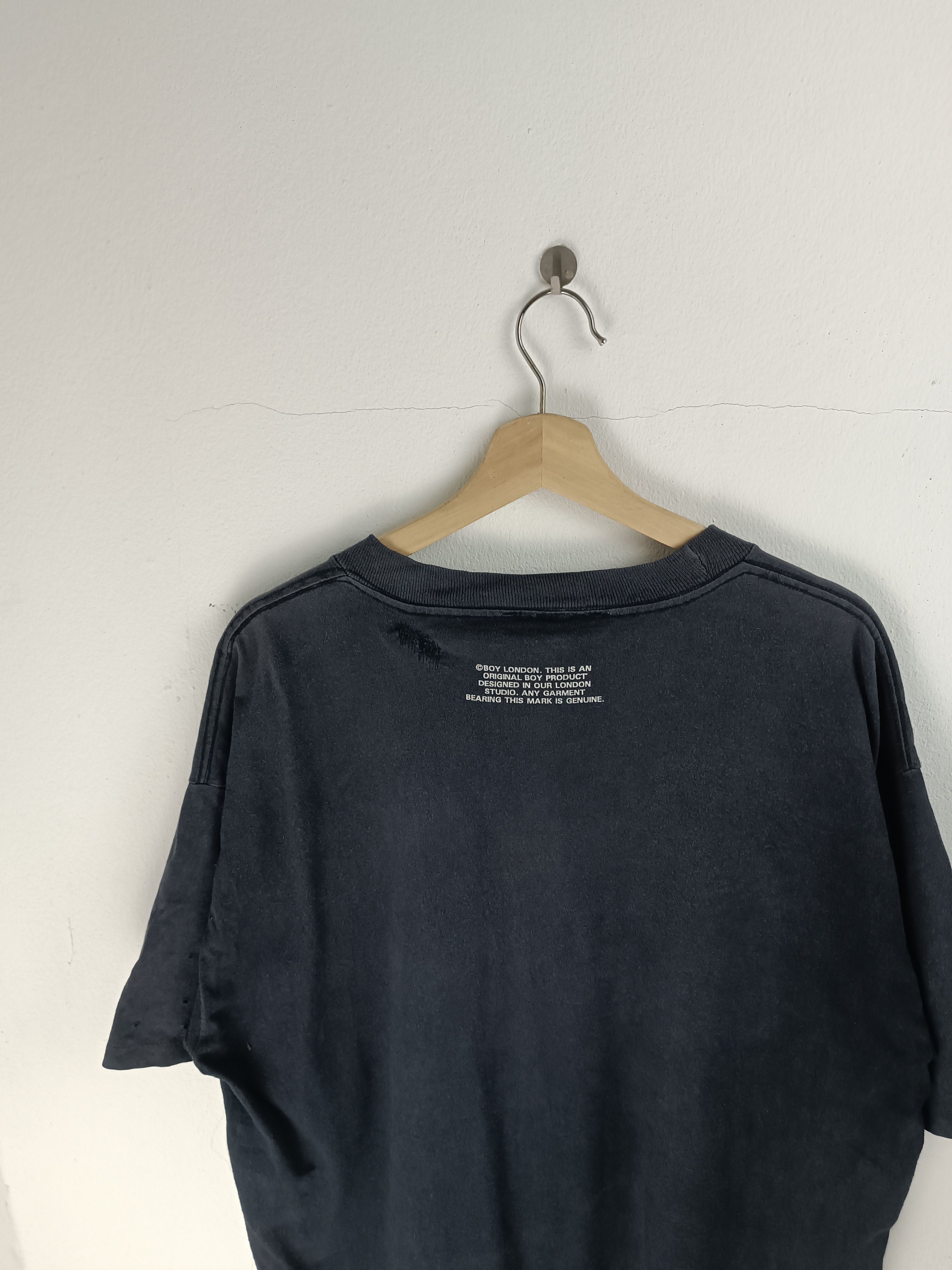 Boy London 🔥RARE🔥VINTAGE 90'S BOY LONDON DISTRESSED BIG LOGO TEE Size US XL / EU 56 / 4 - 15 Thumbnail