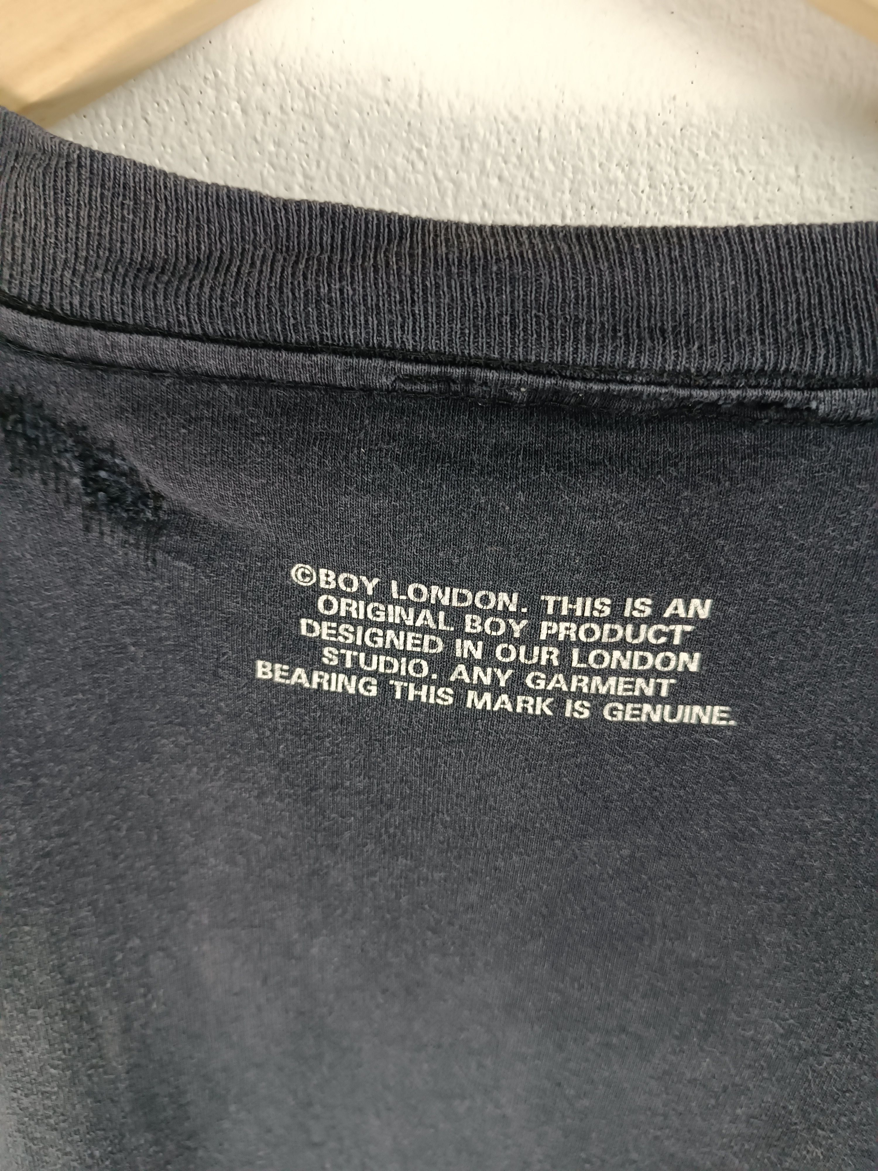 Boy London 🔥RARE🔥VINTAGE 90'S BOY LONDON DISTRESSED BIG LOGO TEE Size US XL / EU 56 / 4 - 14 Thumbnail