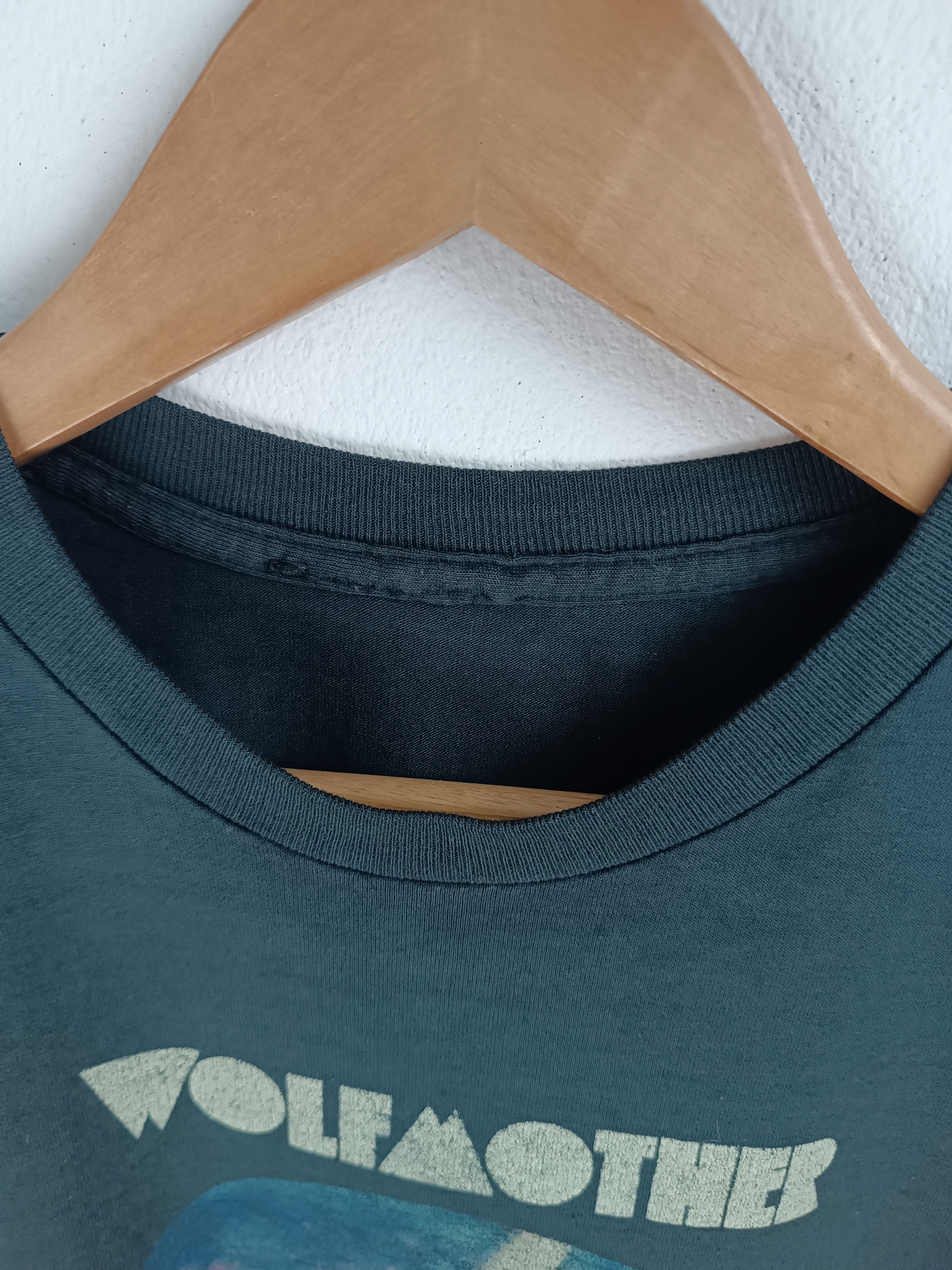 Band Tees × Vintage VINTAGE Y2K FADED WOLFMOTHER (greenday foo korn) Size US M / EU 48-50 / 2 - 8 Thumbnail