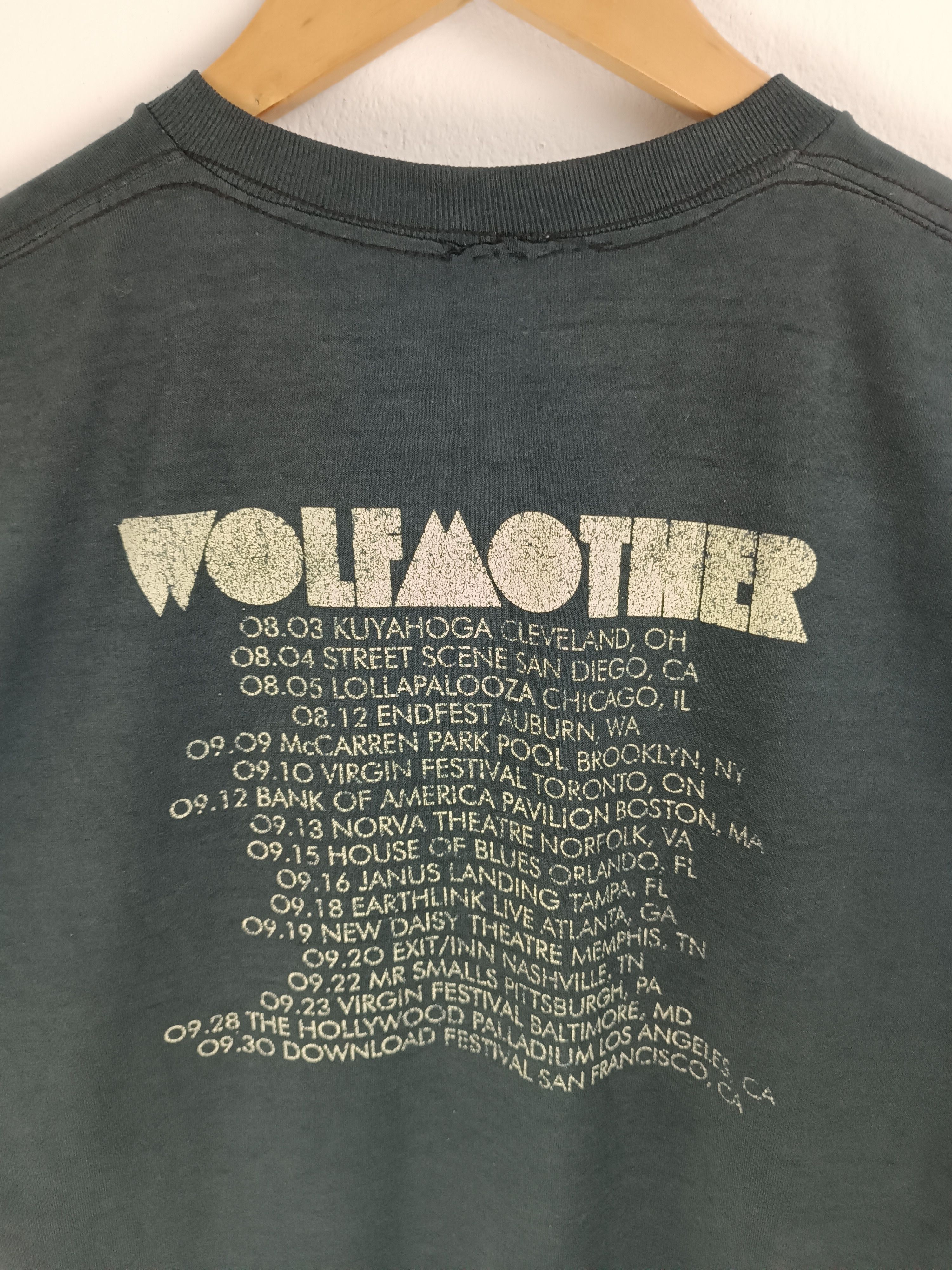 Band Tees × Vintage VINTAGE Y2K FADED WOLFMOTHER (greenday foo korn) Size US M / EU 48-50 / 2 - 9 Thumbnail