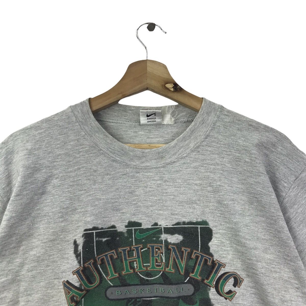 Nike Vintage 90s NIKE AUTHENTIC BASKETBALL Grey T shirt Size US M / EU 48-50 / 2 - 2 Thumbnail