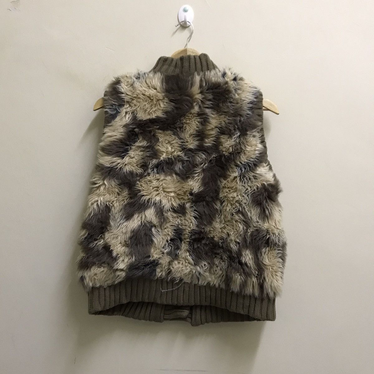 Japanese Brand Vintage MIAMAIL faux fur vests Size US S / EU 44-46 / 1 - 5 Thumbnail