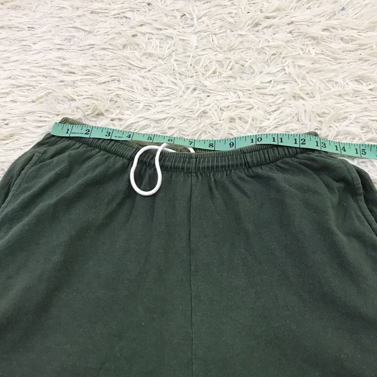Champion Sun faded🔥Vintage 90s Champion small logo shorts pants Size US 26 / EU 42 - 9 Thumbnail