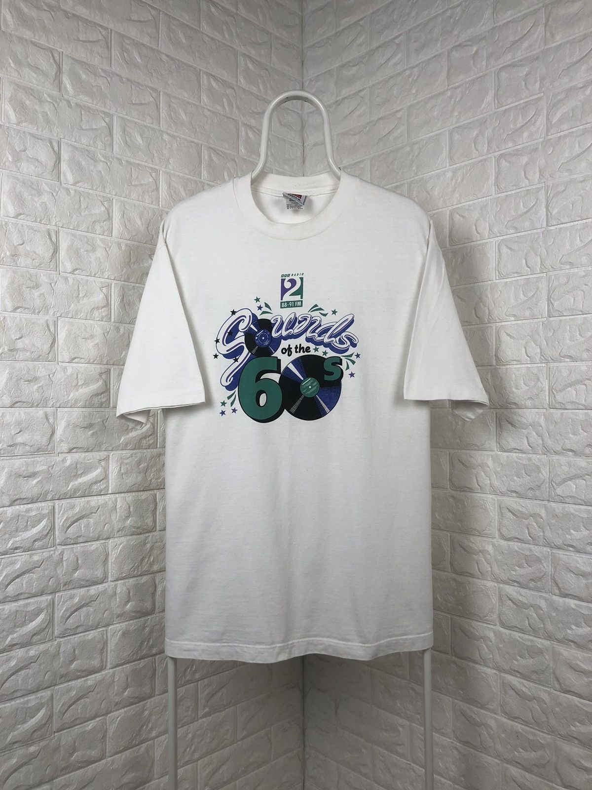 Vintage Vintage BBC RADIO 88-91 FM Sound of 60s Tee Size US XL / EU 56 / 4 - 1 Thumbnail