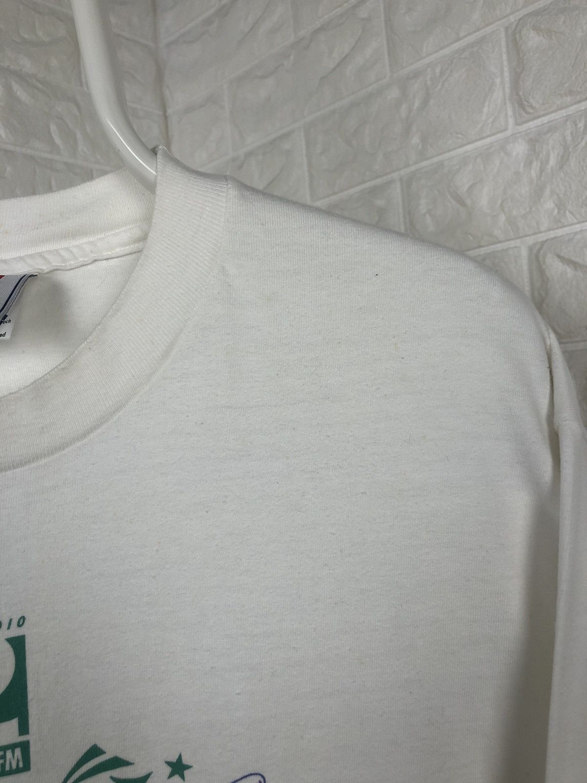 Vintage Vintage BBC RADIO 88-91 FM Sound of 60s Tee Size US XL / EU 56 / 4 - 9 Thumbnail