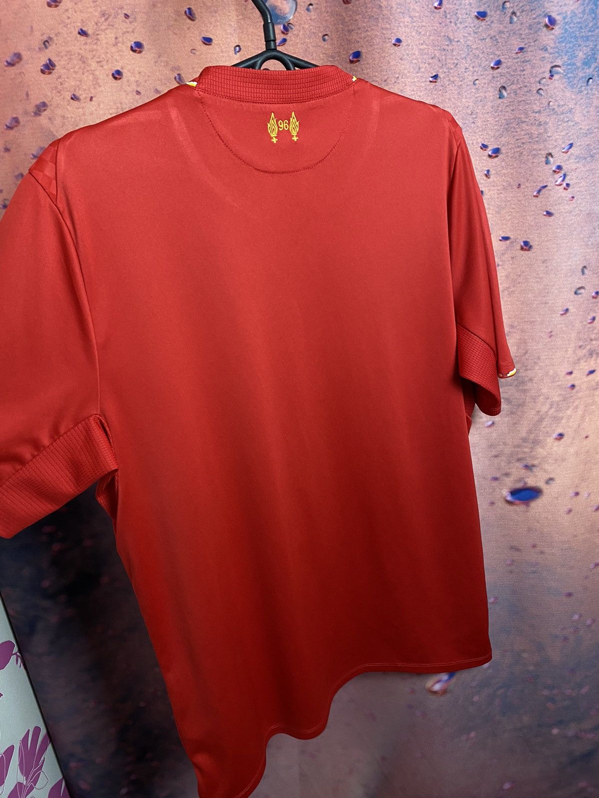 Vintage Liverpool streetwear soccer jersey Size US M / EU 48-50 / 2 - 7 Thumbnail