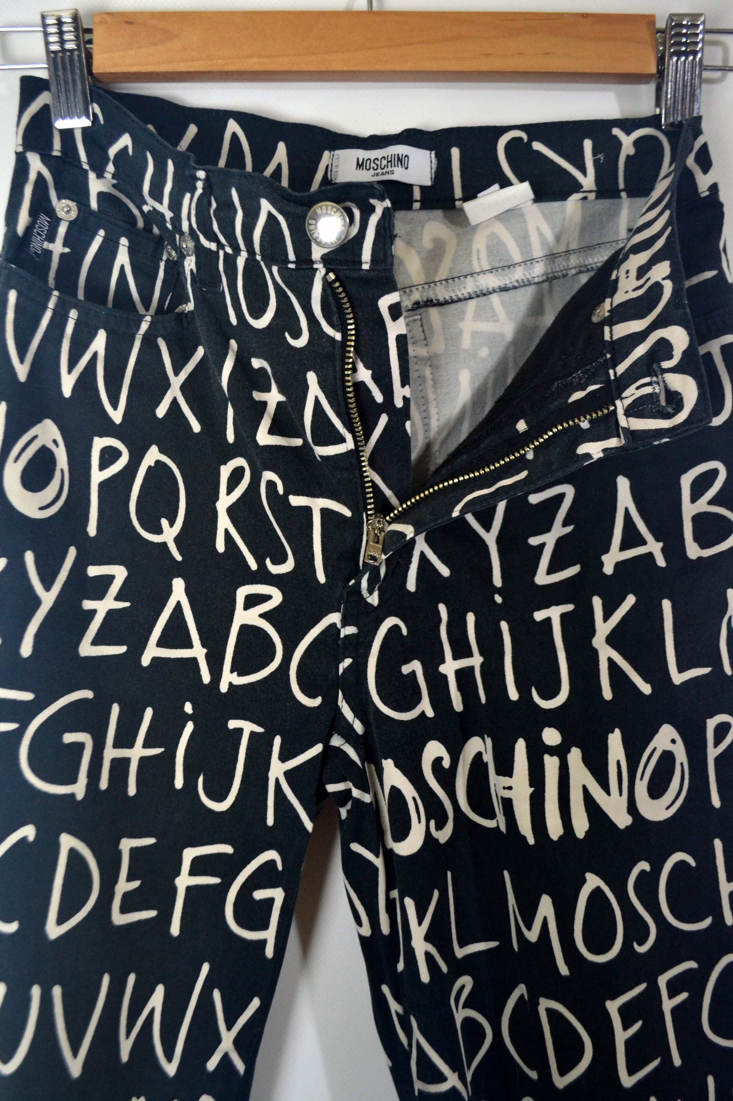 Moschino 90s RARE Vintage Moschino Alphabet ABC Print Jeans Pants Size 25" / US 0 / IT 36 - 9 Thumbnail