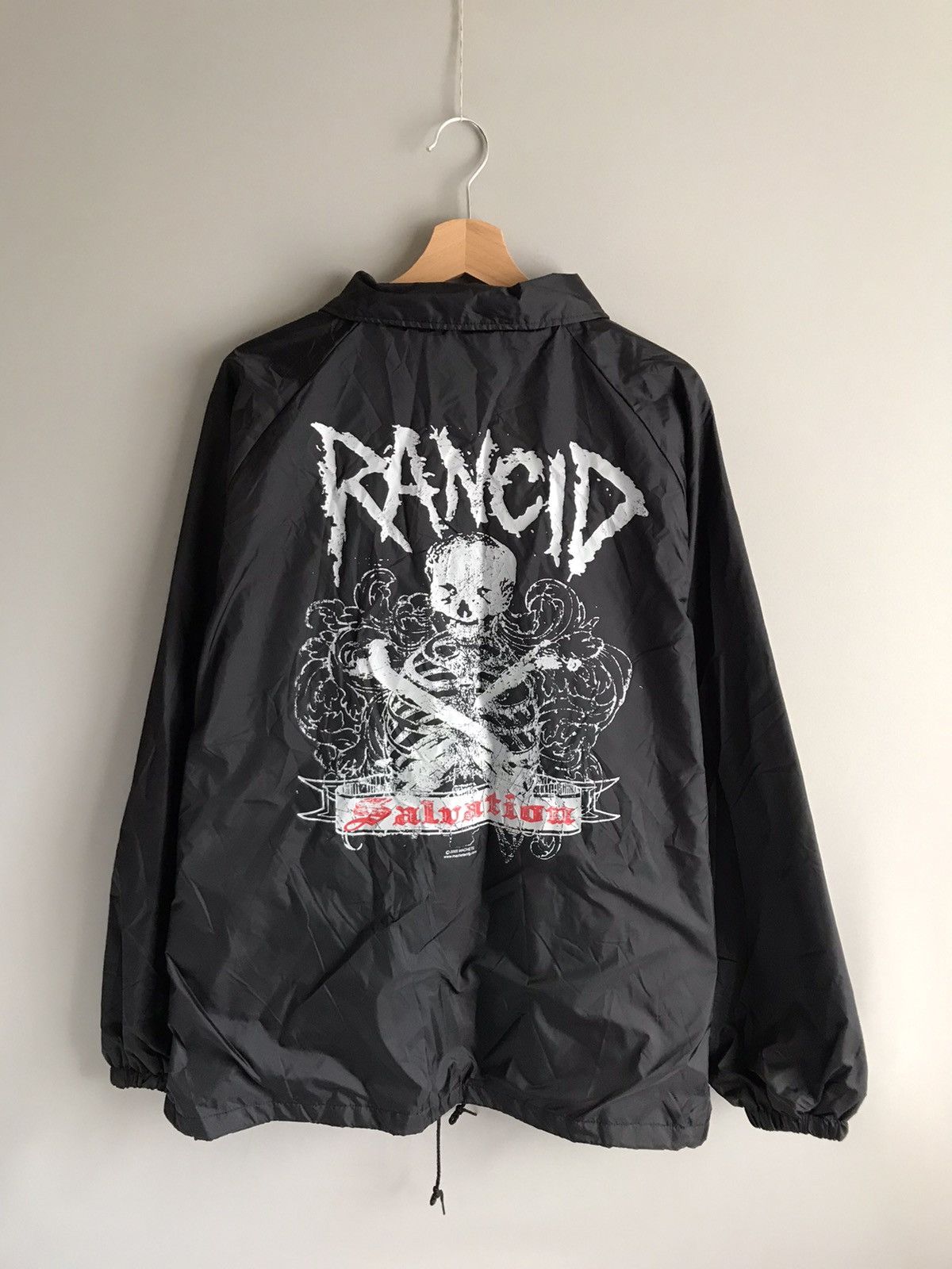 Band Tees × Vintage RANCID 2005 Salvation Vintage Coach Jacket Size US XL / EU 56 / 4 - 1 Thumbnail