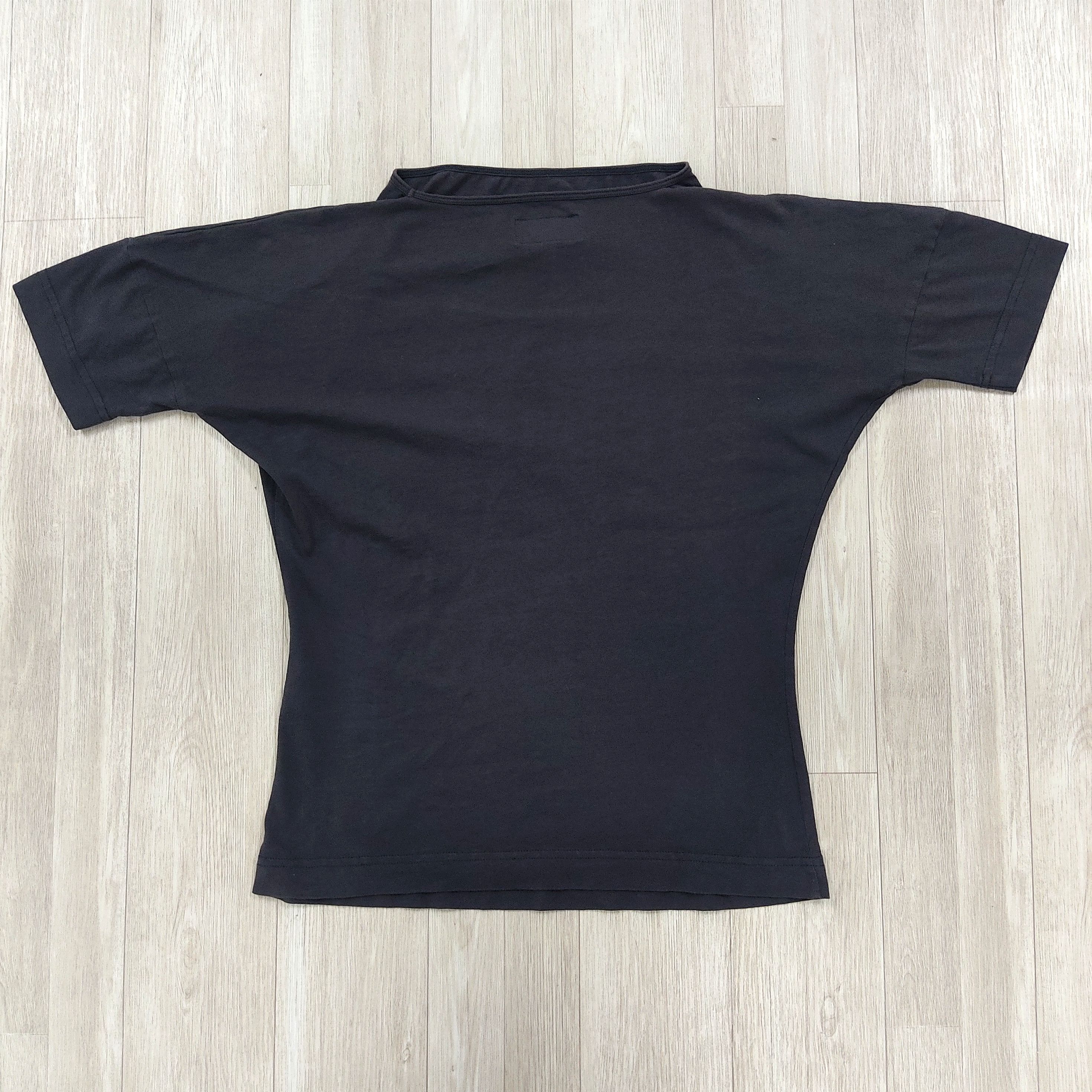 Vivienne Westwood Vivienne Westwood "Gorgeous Elephant House" Clara 5 T-shirt Size S / US 4 / IT 40 - 11 Thumbnail