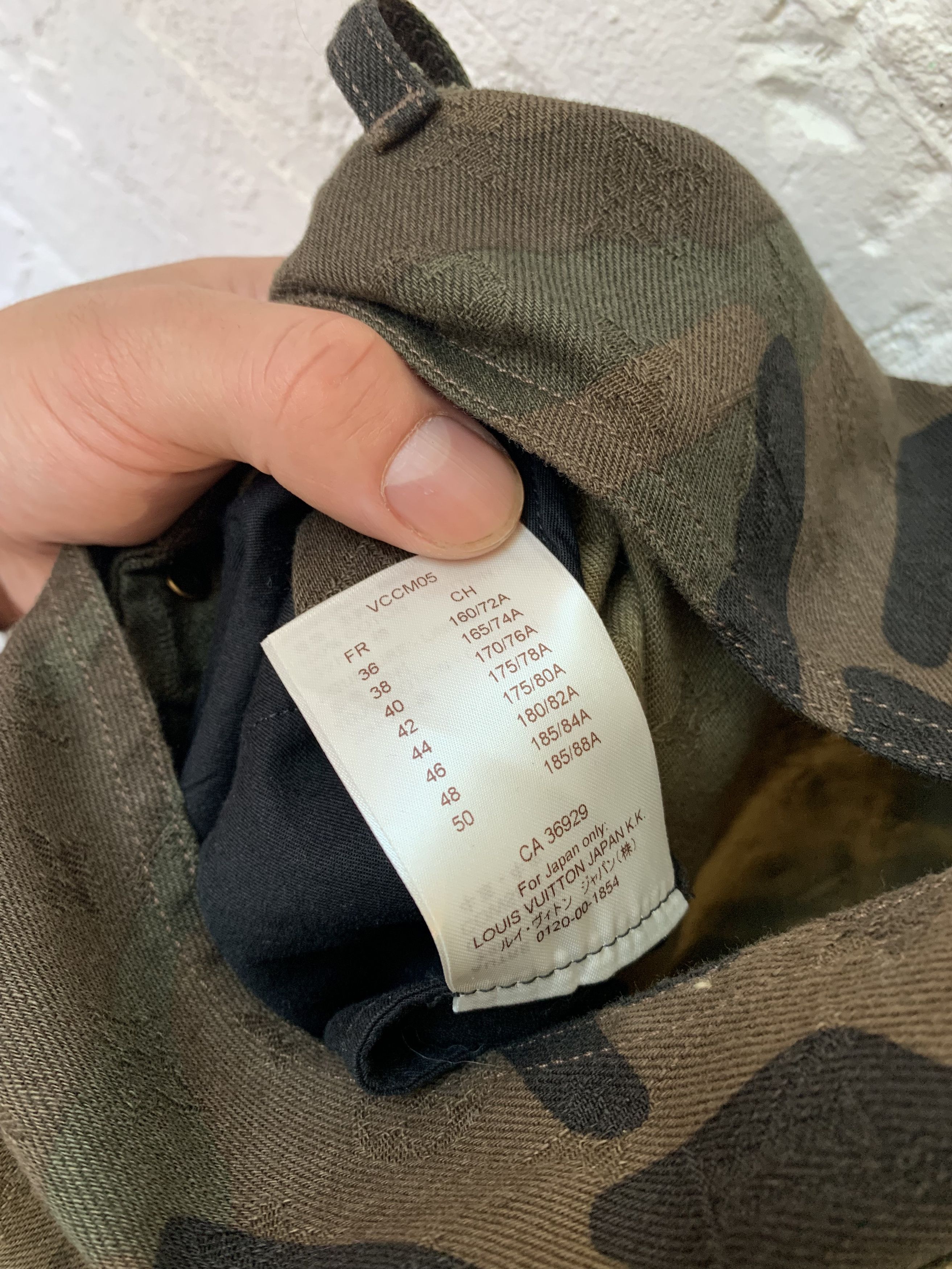 Louis Vuitton × Supreme Louis Vuitton SUPREME CAMO 2017 LV LIMITED JUMPSUIT OVER-ALL Size US 32 / EU 48 - 7 Thumbnail