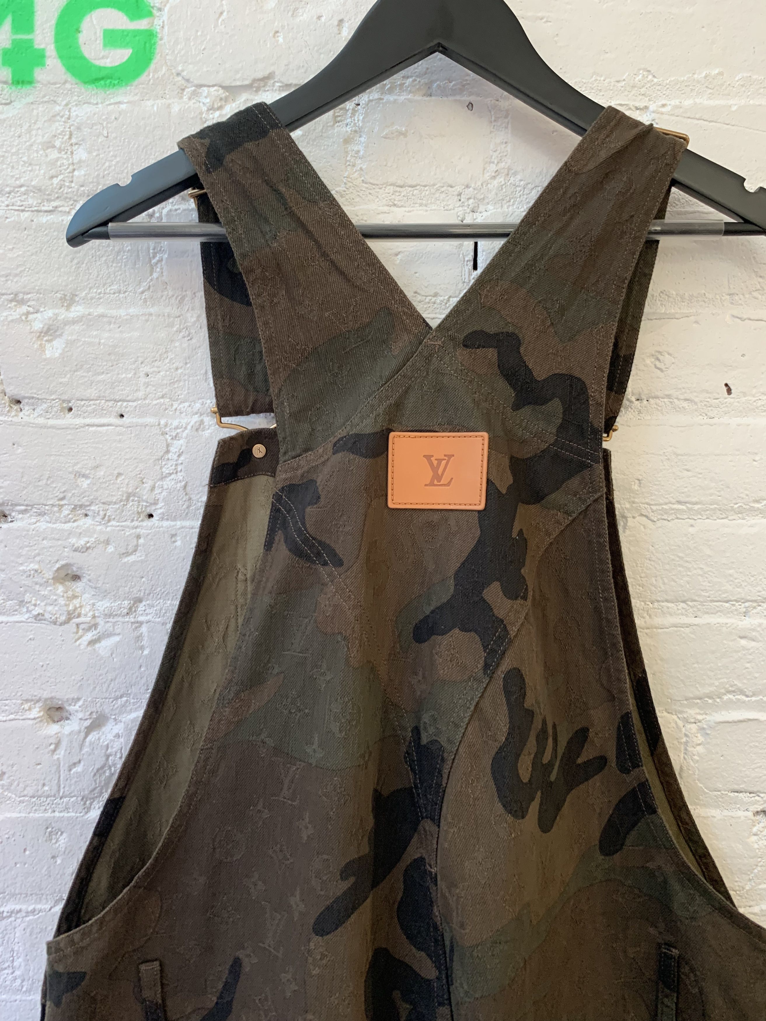 Louis Vuitton × Supreme Louis Vuitton SUPREME CAMO 2017 LV LIMITED JUMPSUIT OVER-ALL Size US 32 / EU 48 - 3 Thumbnail