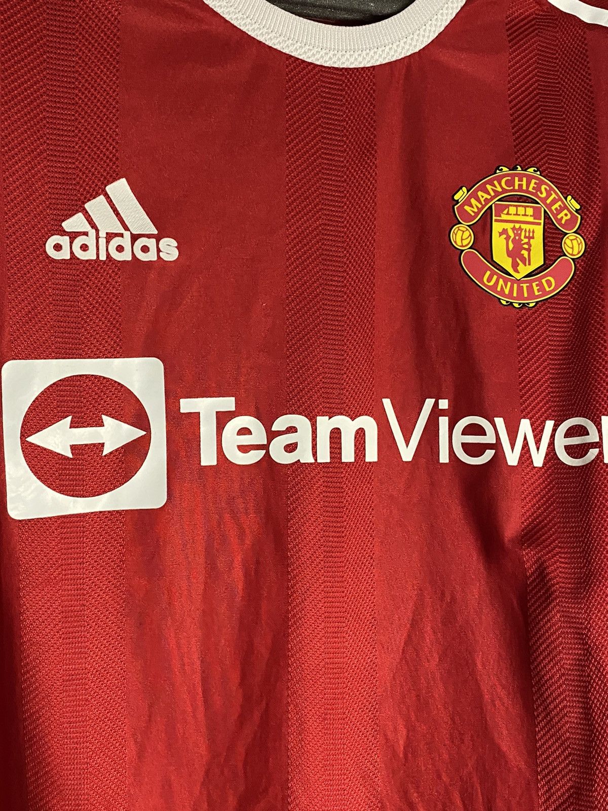 Adidas 2021 2022 Manchester United adidas Soccer jersey T-shirt Size US M / EU 48-50 / 2 - 5 Thumbnail