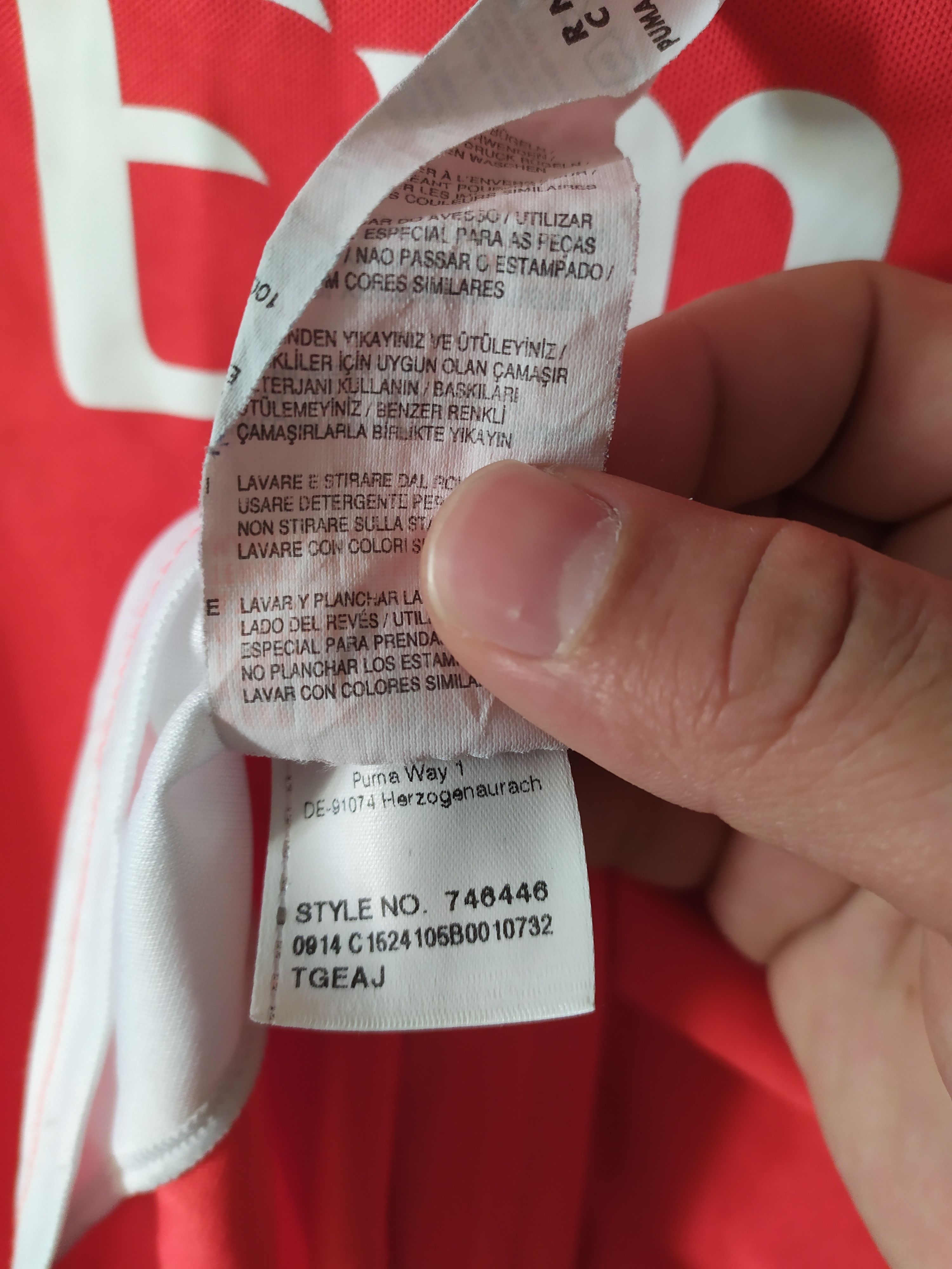 Puma ARSENAL 2014/2015 HOME FOOTBALL SHIRT Soccer JERSEY PUMA Size US M / EU 48-50 / 2 - 4 Thumbnail