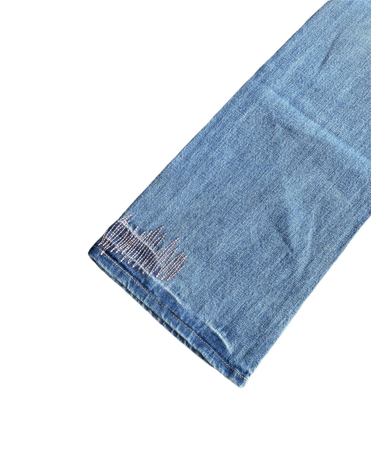 Levi's Levis Flare 553 Vintage 2006 Distressed Custom Size US 29 - 12 Thumbnail