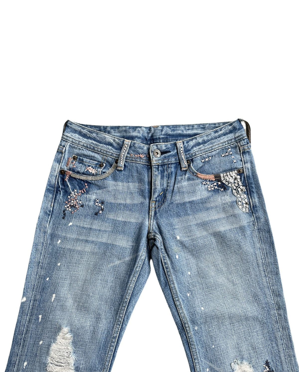 Levi's Levis Flare 553 Vintage 2006 Distressed Custom Size US 29 - 7 Thumbnail