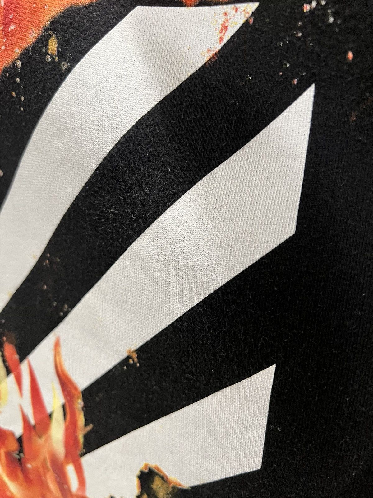 Off-White Off White Diagonal Fire Hands Crewneck Size US XL / EU 56 / 4 - 7 Thumbnail