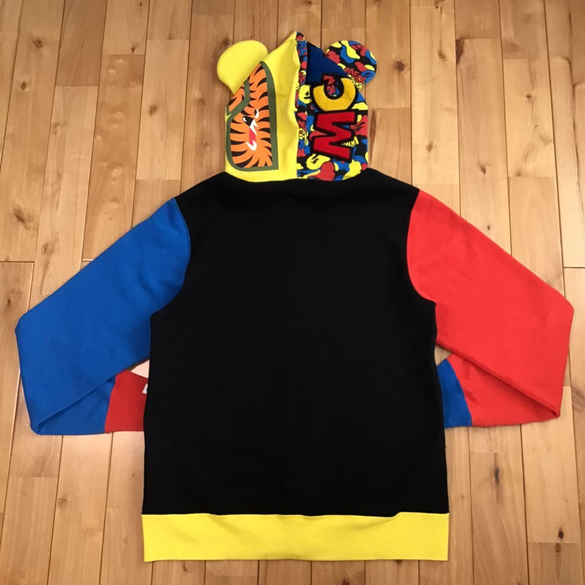 Bape × Medicom Toy BAPE × medicom toy BE@R shark full zip hoodie a bathing ape Size US XL / EU 56 / 4 - 2 Thumbnail