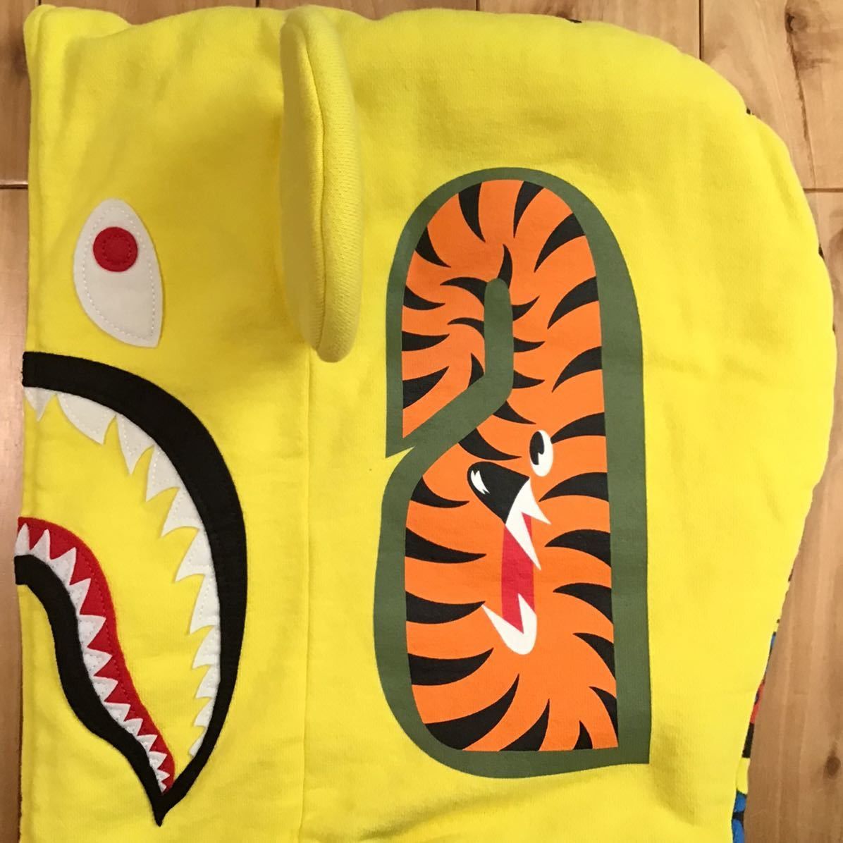 Bape × Medicom Toy BAPE × medicom toy BE@R shark full zip hoodie a bathing ape Size US XL / EU 56 / 4 - 5 Thumbnail