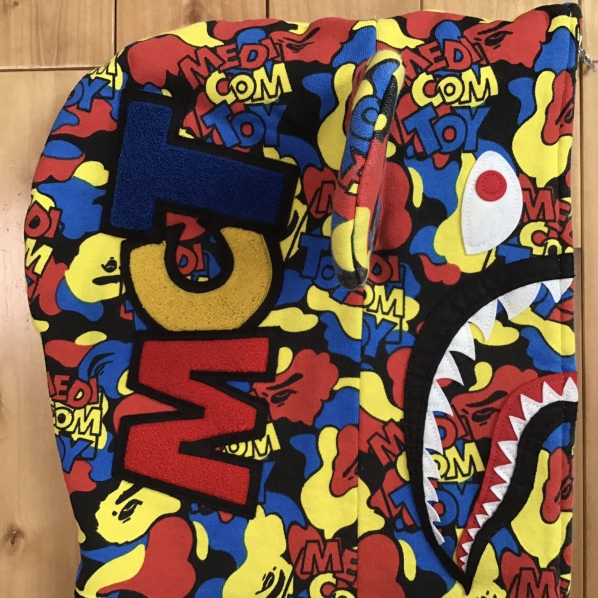 Bape × Medicom Toy BAPE × medicom toy BE@R shark full zip hoodie a bathing ape Size US XL / EU 56 / 4 - 4 Thumbnail