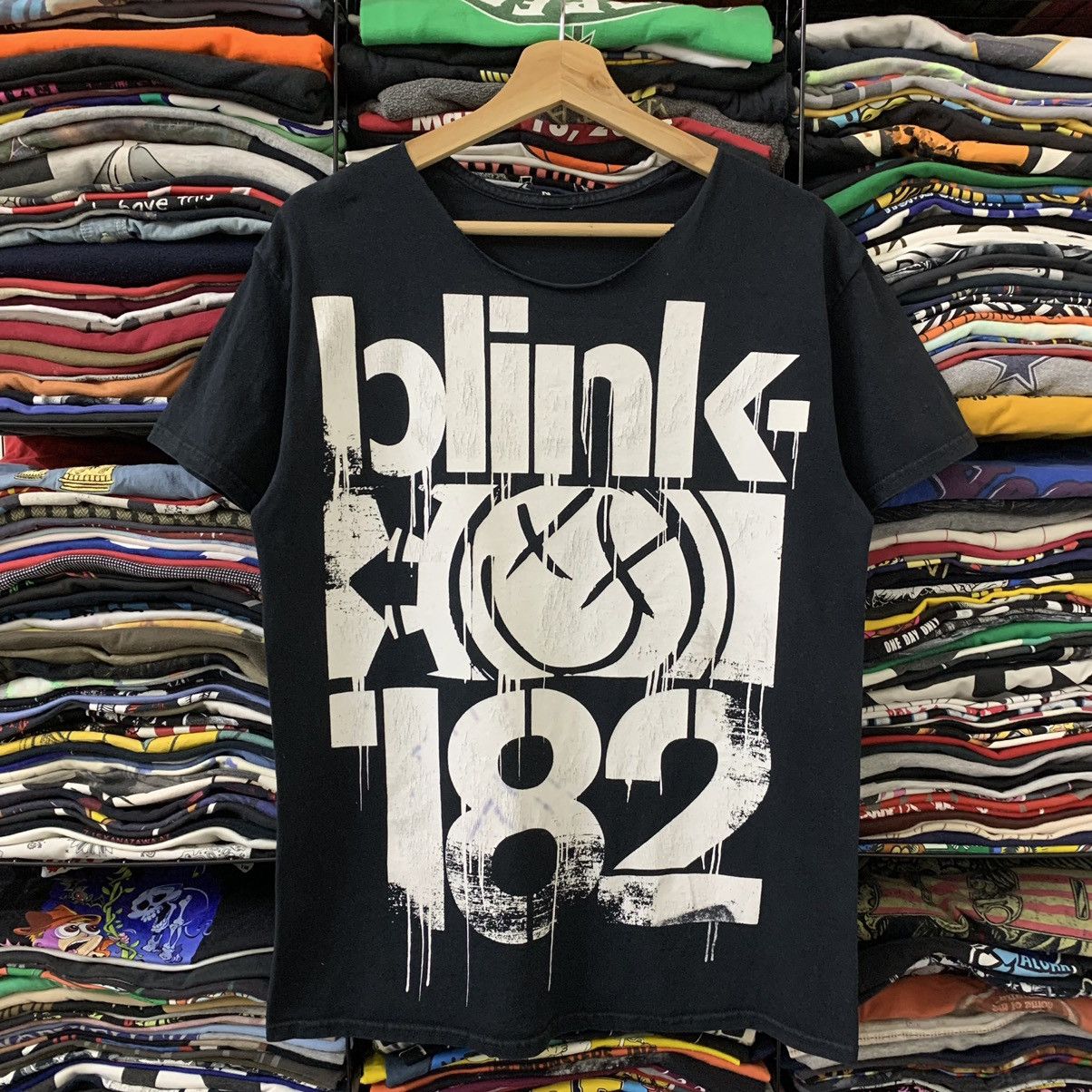 Band Tees BLINK 182 ROCK BAND TEE (MXPX SUM41) Size US M / EU 48-50 / 2 - 1 Thumbnail
