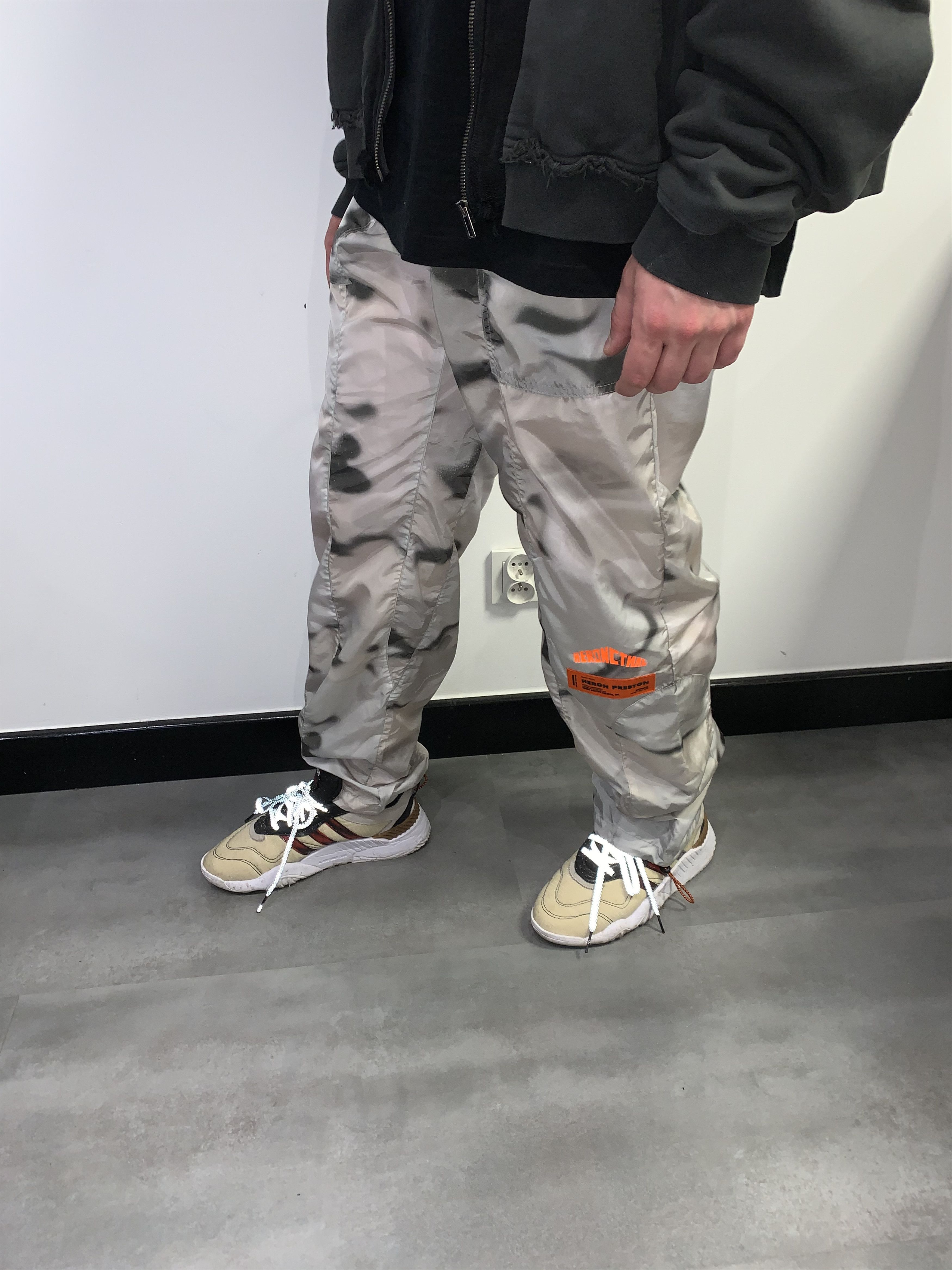 Heron Preston !DS! SS20 Heron Preston Camo Patterned Track Cargo Trousers Size US 34 / EU 50 - 5 Thumbnail