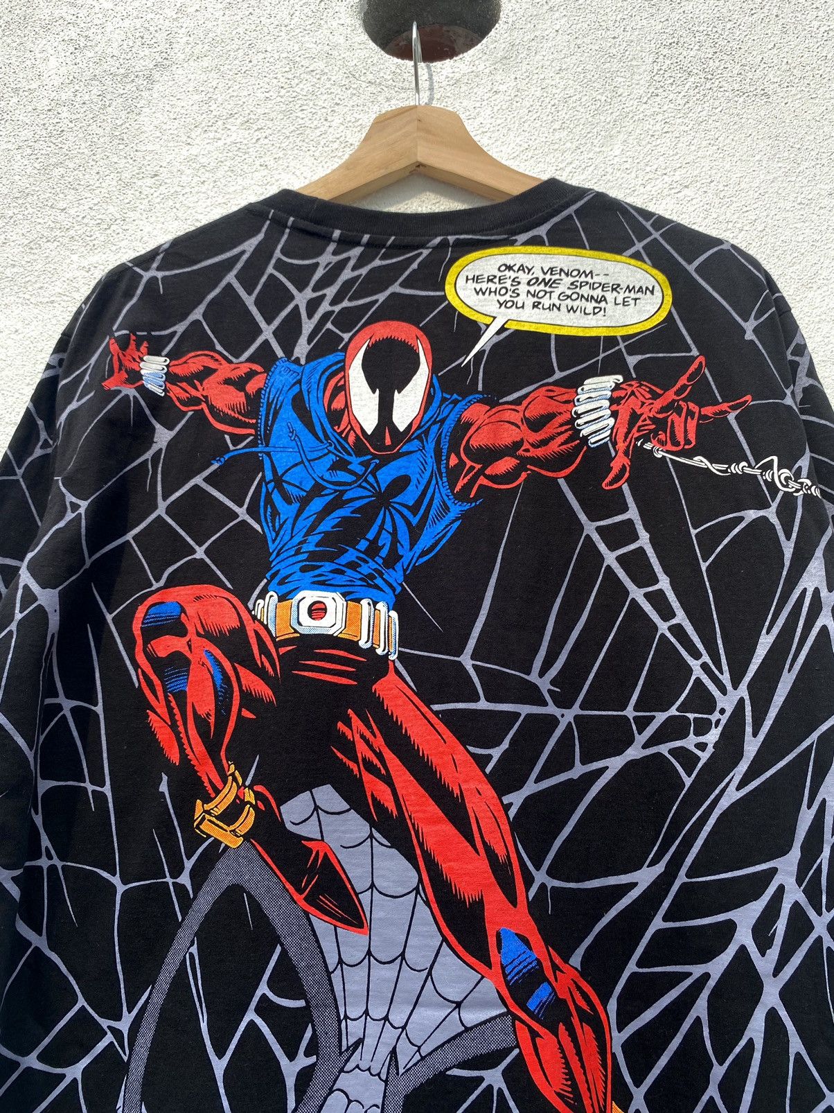 Japanese Brand Vintage Spiderman VS. Scarlet Spider Over Print Size US XL / EU 56 / 4 - 11 Thumbnail
