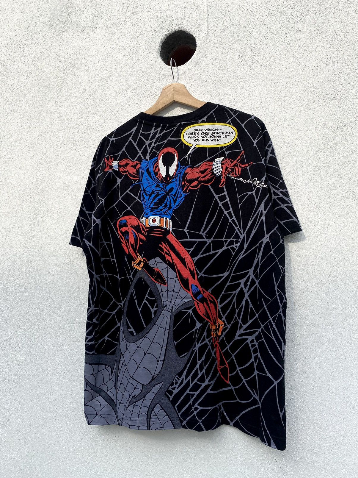 Japanese Brand Vintage Spiderman VS. Scarlet Spider Over Print Size US XL / EU 56 / 4 - 10 Thumbnail