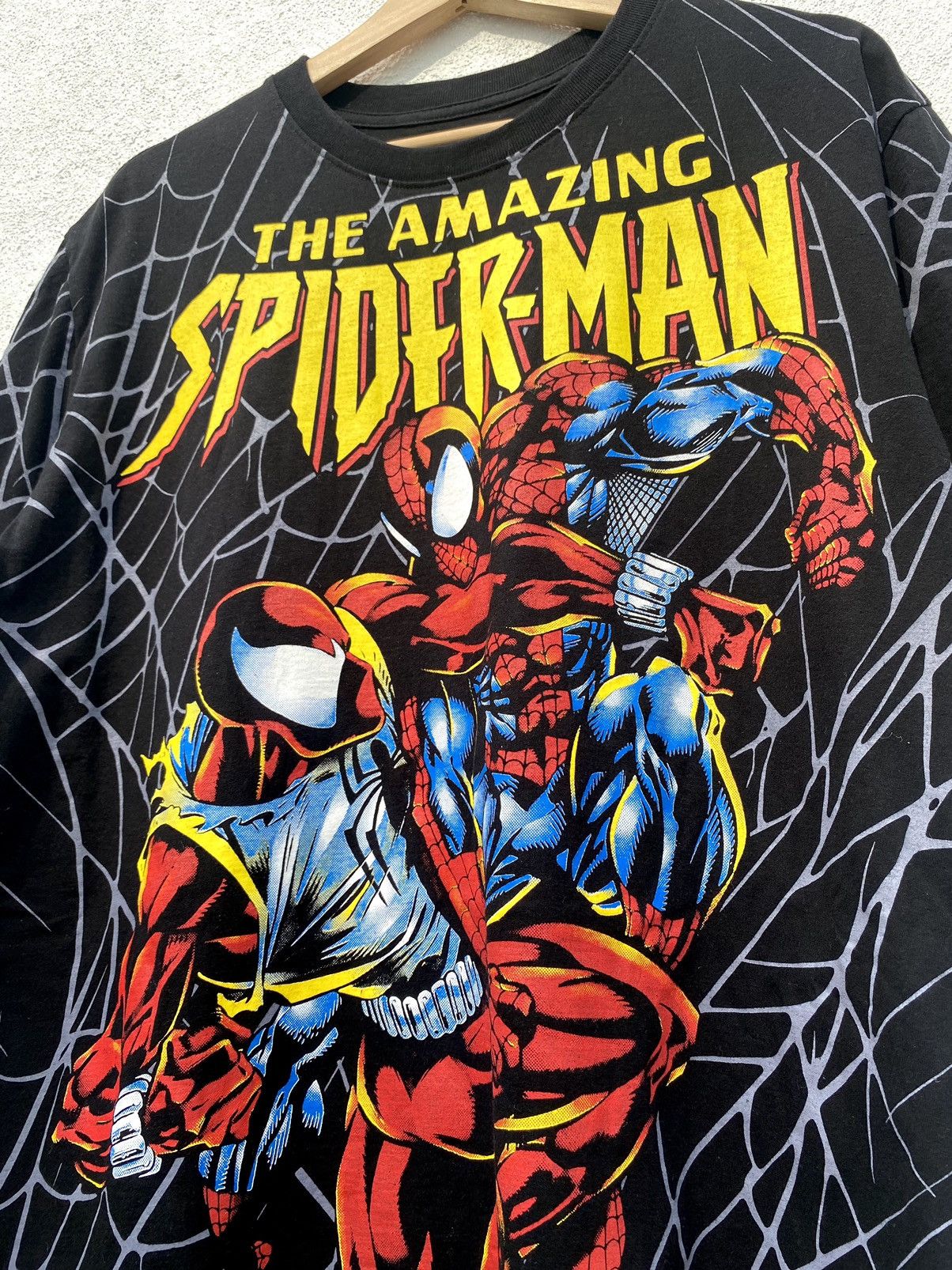 Japanese Brand Vintage Spiderman VS. Scarlet Spider Over Print Size US XL / EU 56 / 4 - 7 Thumbnail