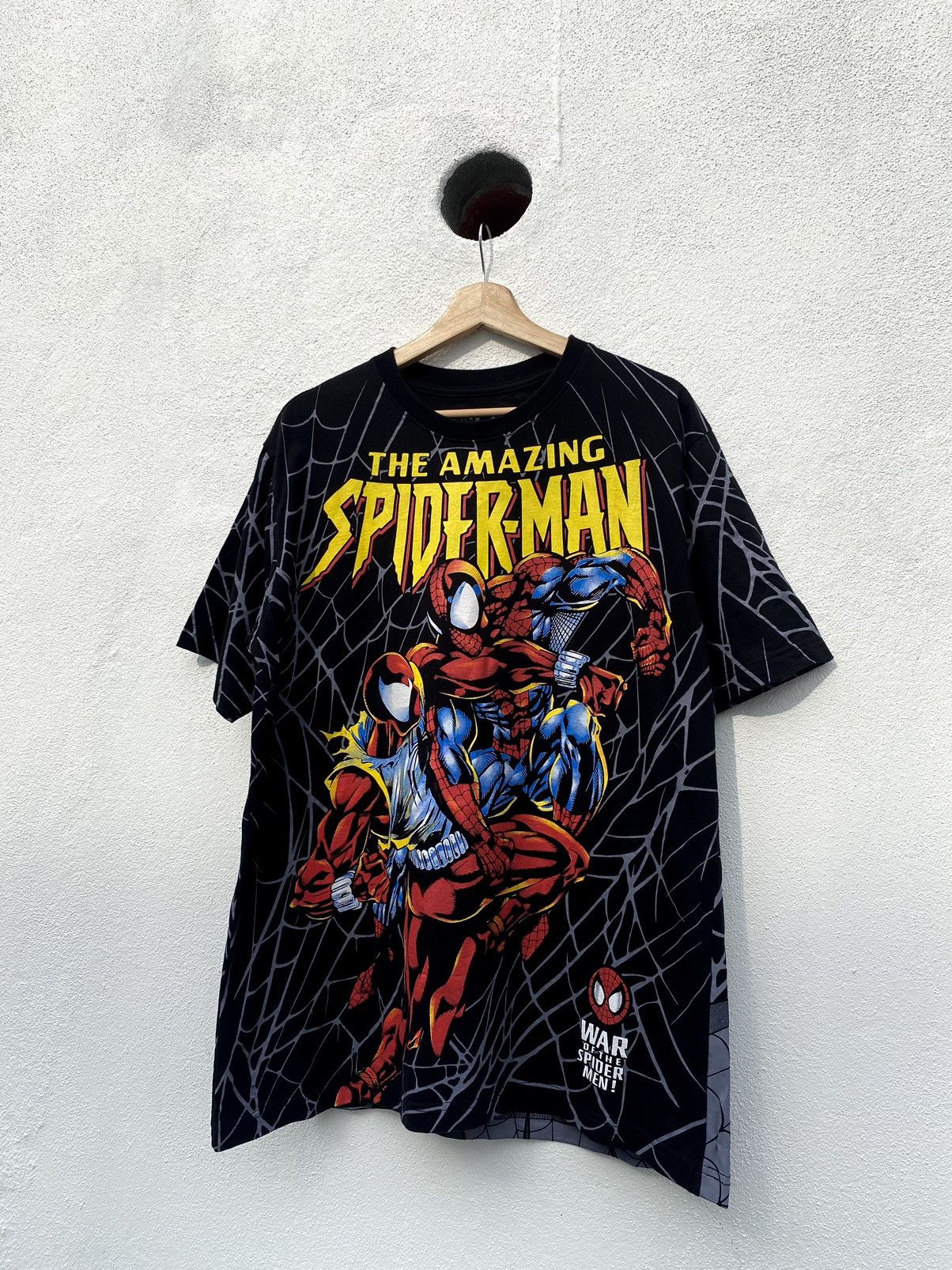 Japanese Brand Vintage Spiderman VS. Scarlet Spider Over Print Size US XL / EU 56 / 4 - 5 Thumbnail