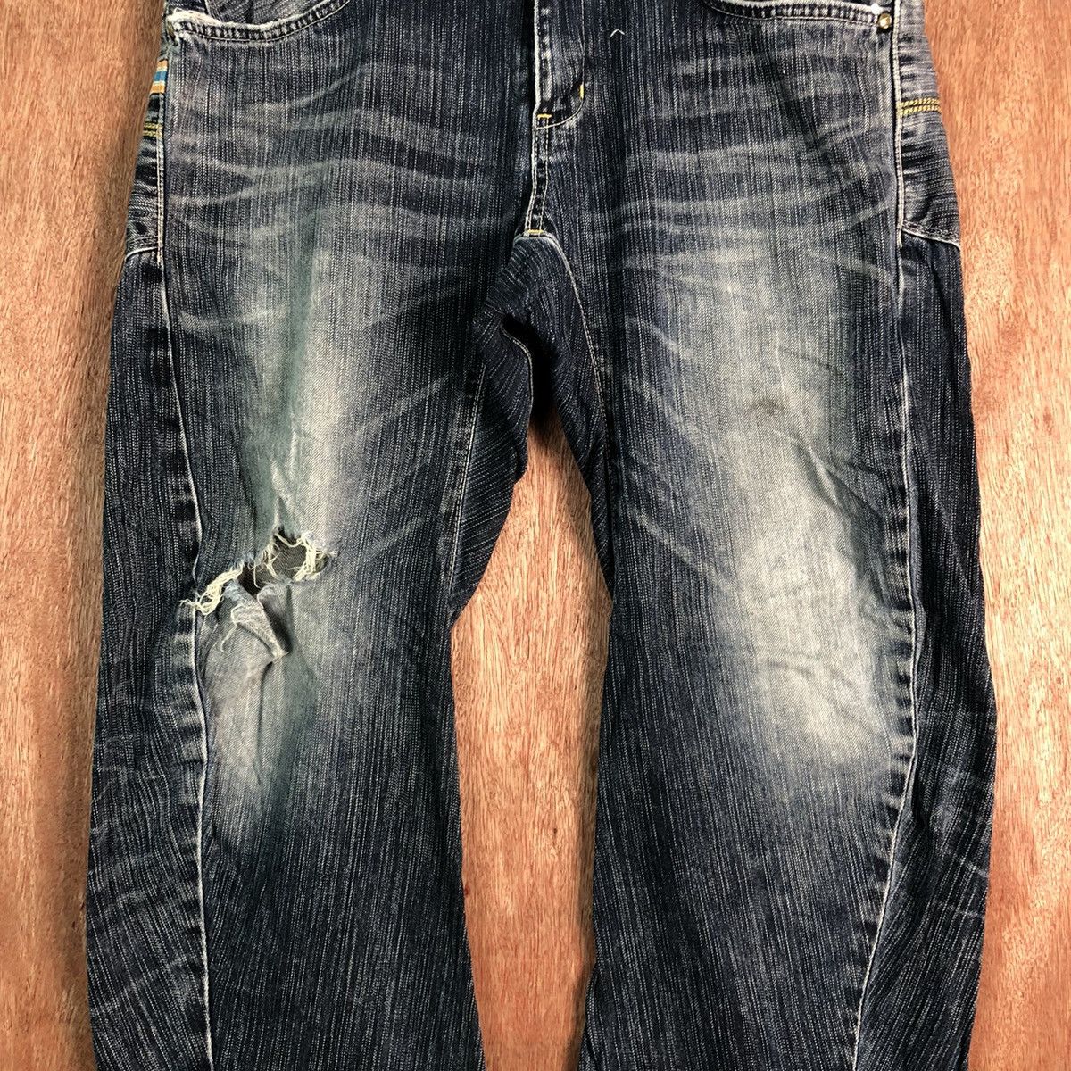 Edwin DLL Edwin Vintage Blue distressed Denim Jeans Pants #c130 Size US 32 / EU 48 - 4 Thumbnail