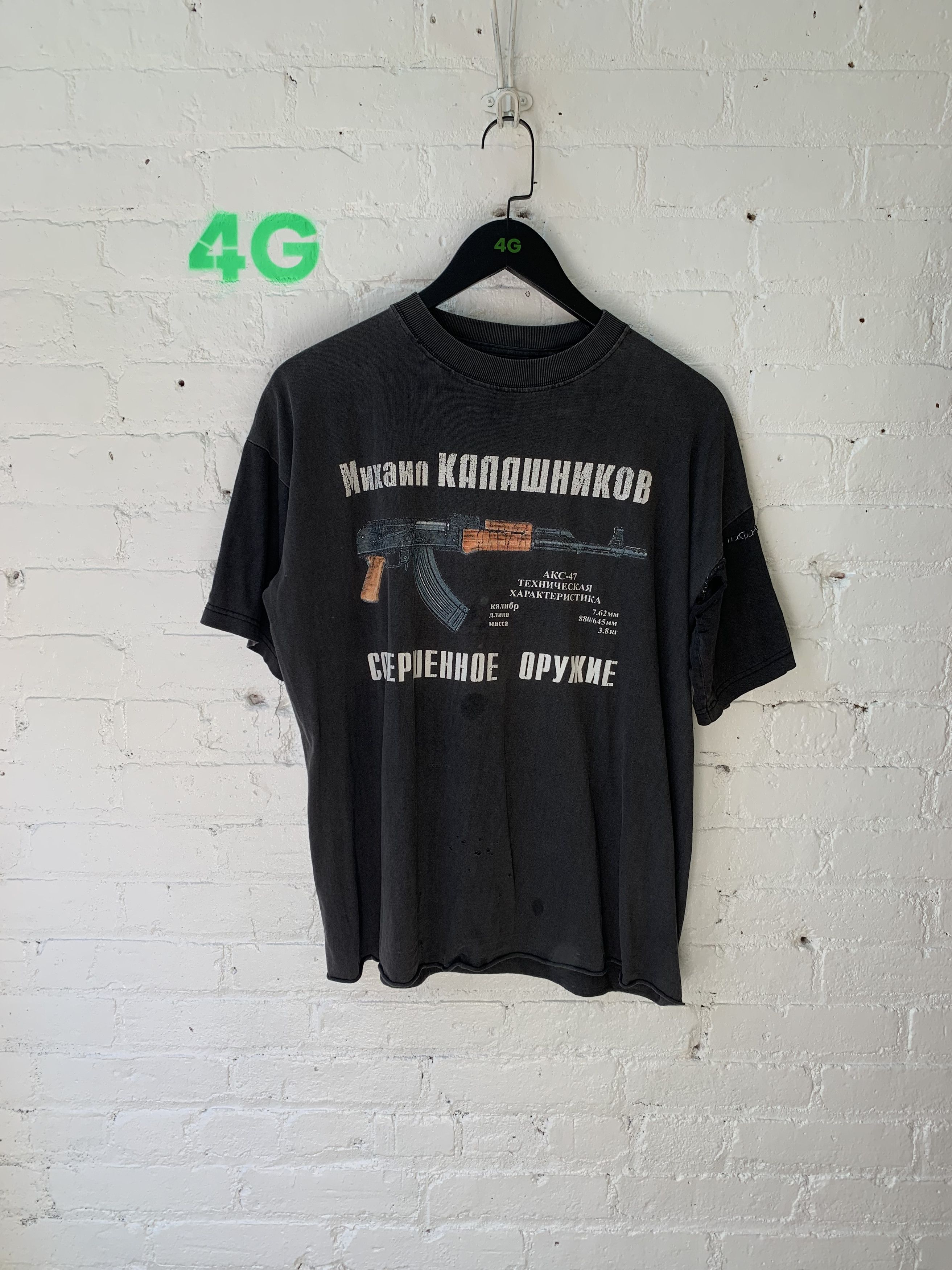 Vintage Vintage Thrashed AK47 Kill Tour Tee Size US M / EU 48-50 / 2 - 1 Thumbnail