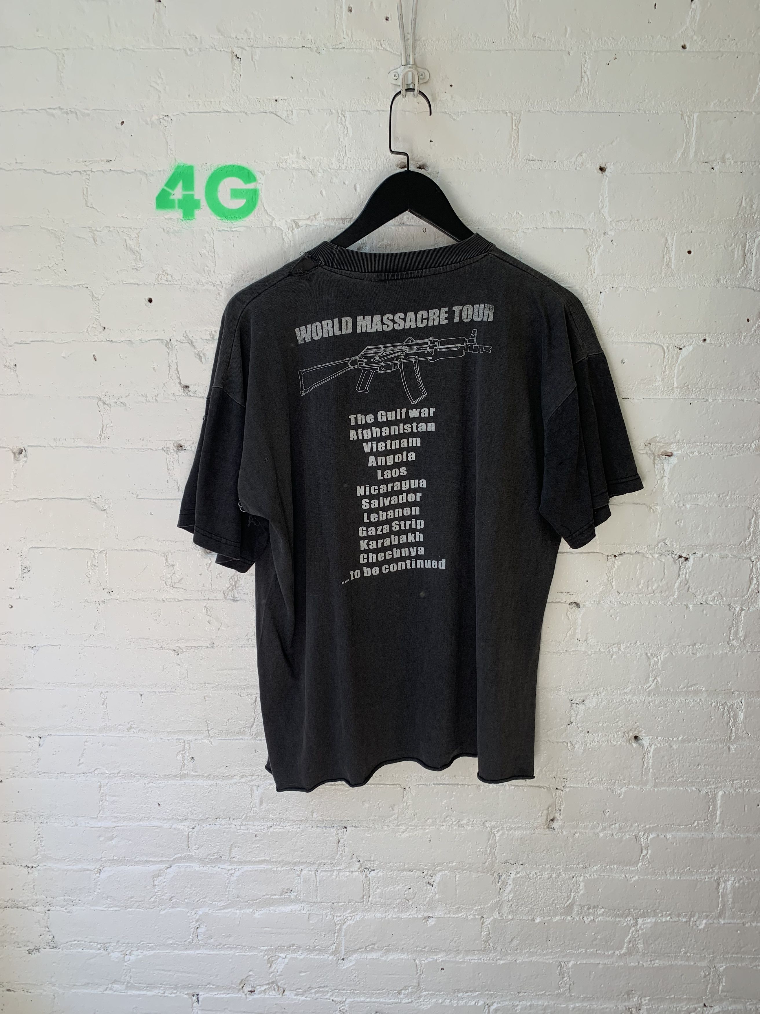 Vintage Vintage Thrashed AK47 Kill Tour Tee Size US M / EU 48-50 / 2 - 2 Thumbnail