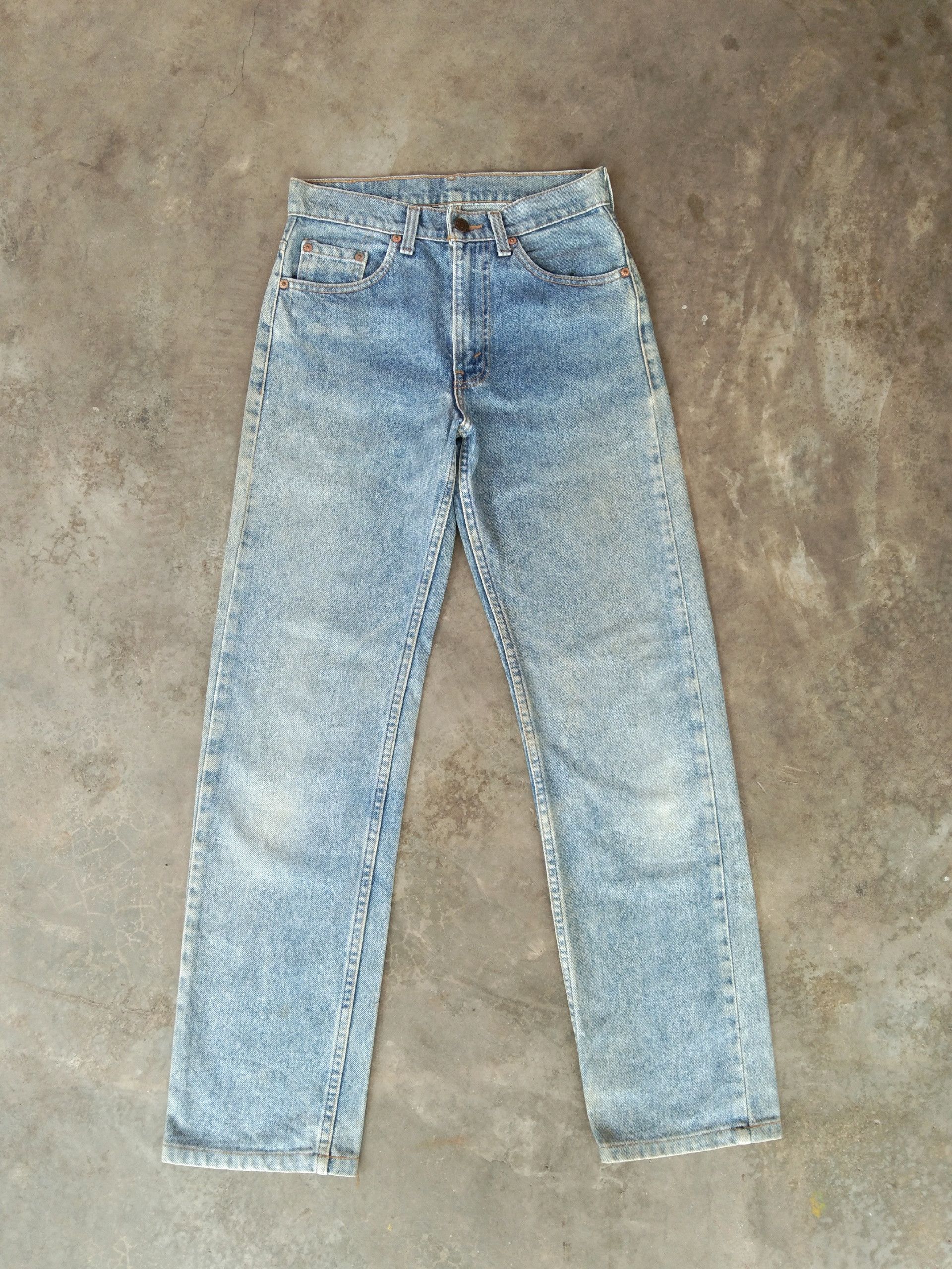 image of 80's Vintage Levi's Jeans 505 Made In Usa Distressed Denim in Blue, Men's (Size 27)