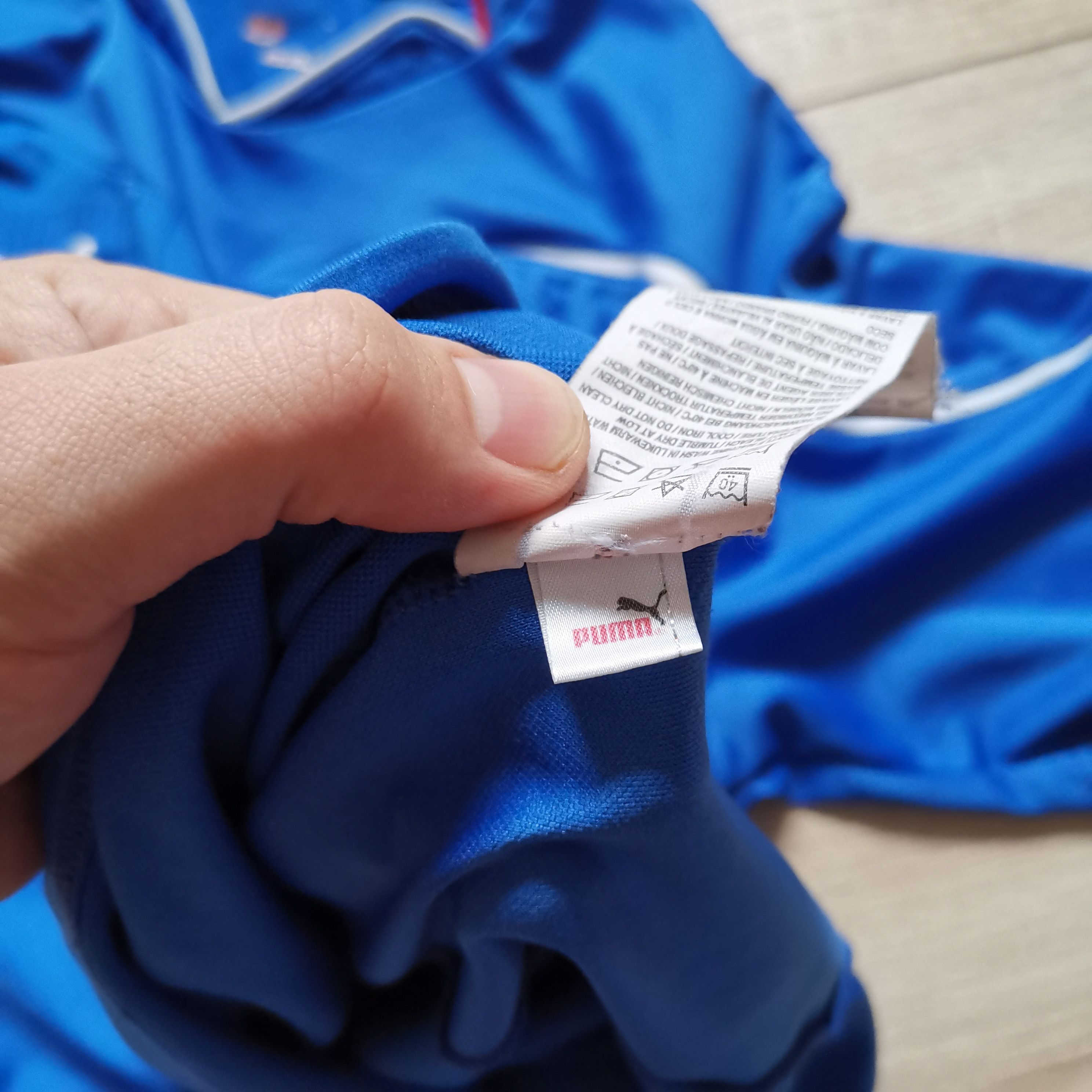 Puma Puma Italy 2010 2011 home jersey soccer football Size US S / EU 44-46 / 1 - 5 Thumbnail