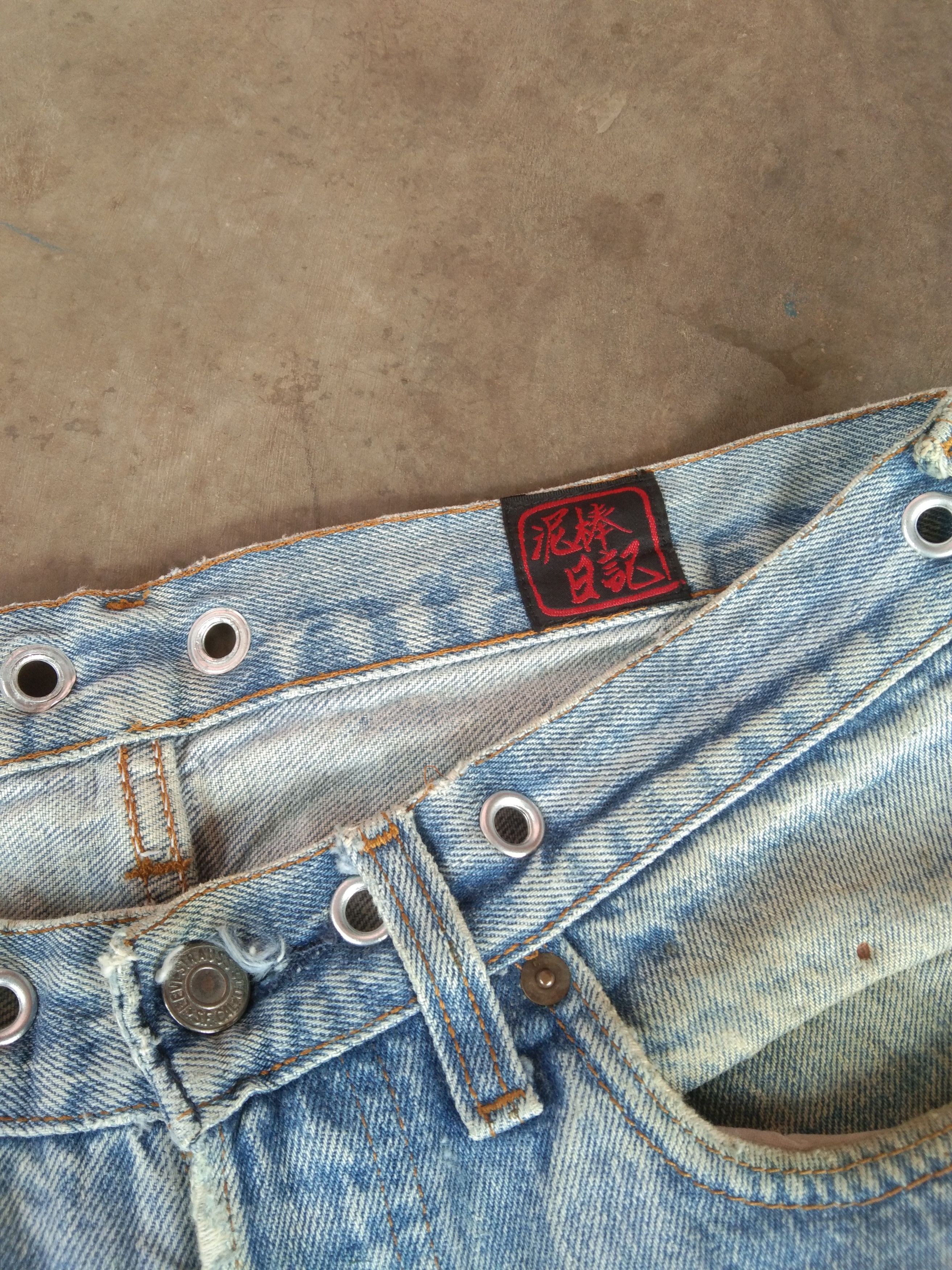 Levi's 80s Vintage Levi's 501 Made In USA Distressed Jeans 31x30 Size US 31 - 11 Thumbnail