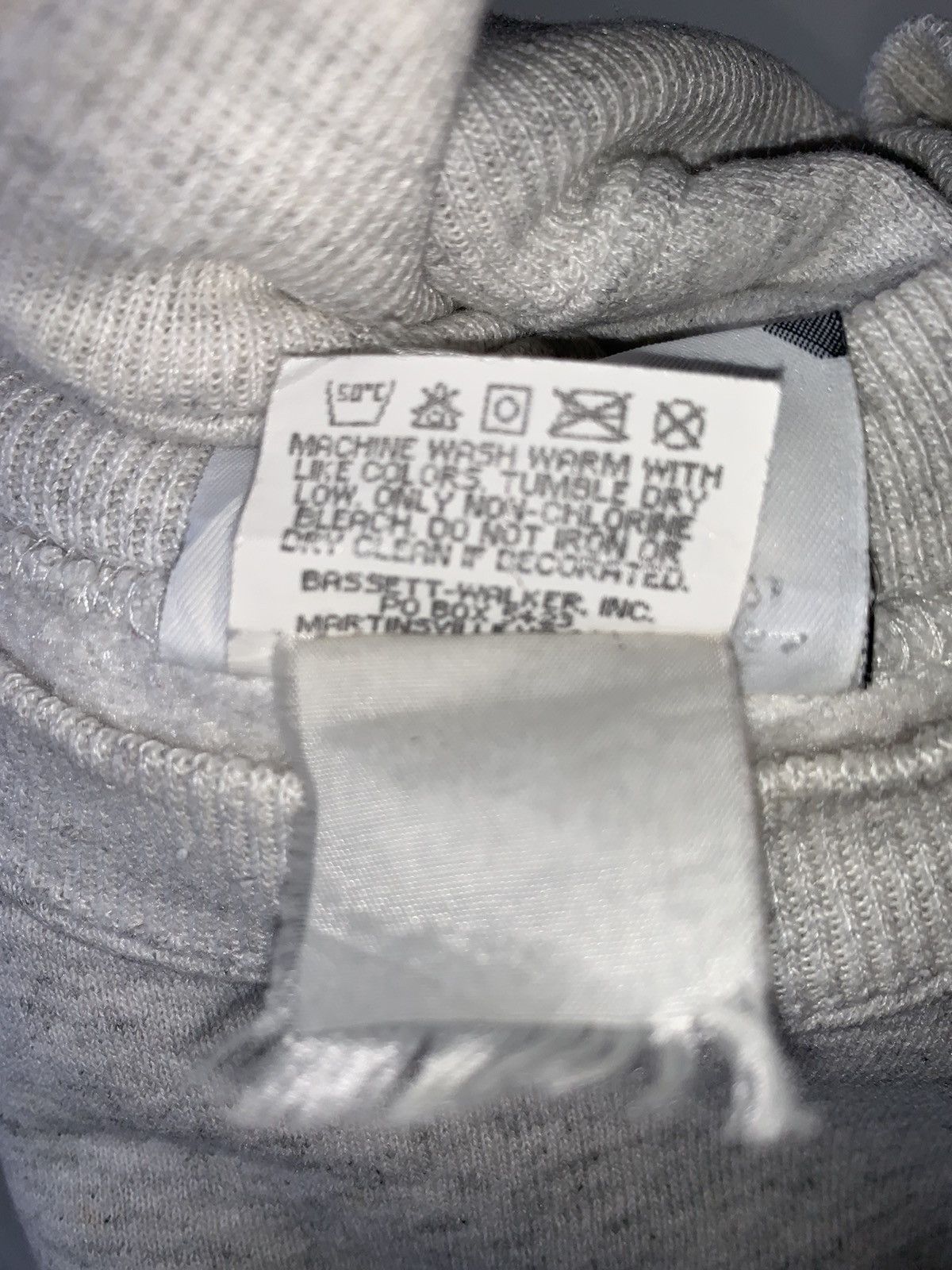Lee Vintage 90s Lee Big Logo Sweatshirt/Size M/Grey Colour Size US M / EU 48-50 / 2 - 5 Thumbnail