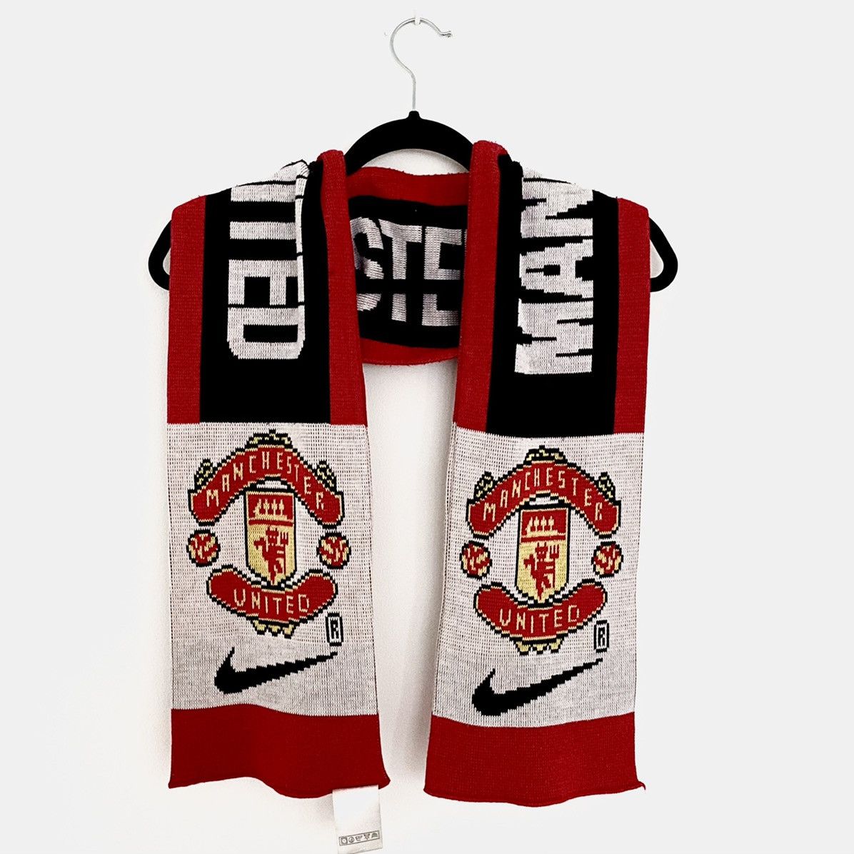 Nike Manchester United Nike Winter Red Soccer Scarf Size ONE SIZE - 2 Thumbnail
