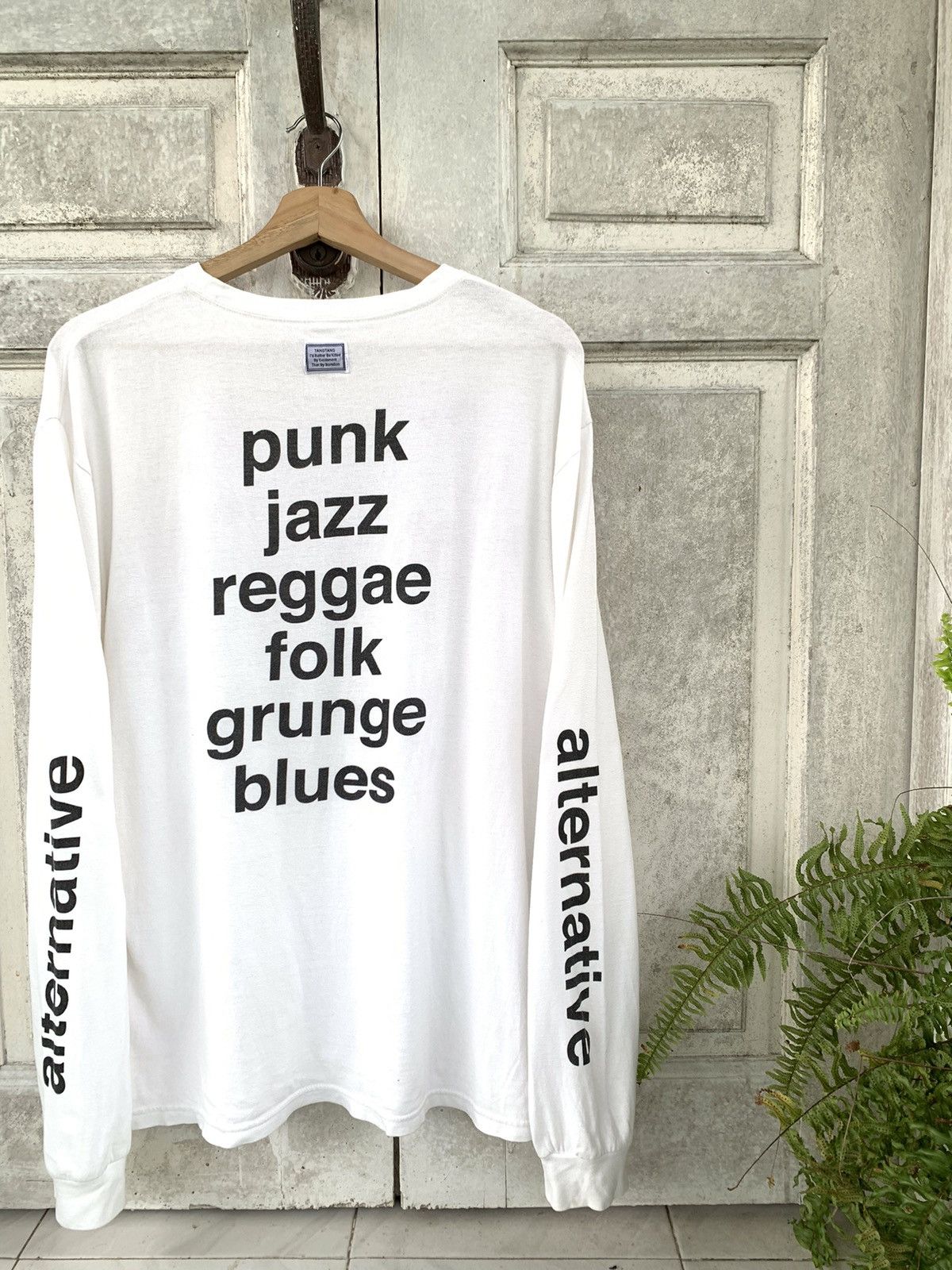 Japanese Brand Tangtang Japenese punk raggae alternative folk grunge Size US L / EU 52-54 / 3 - 1 Thumbnail