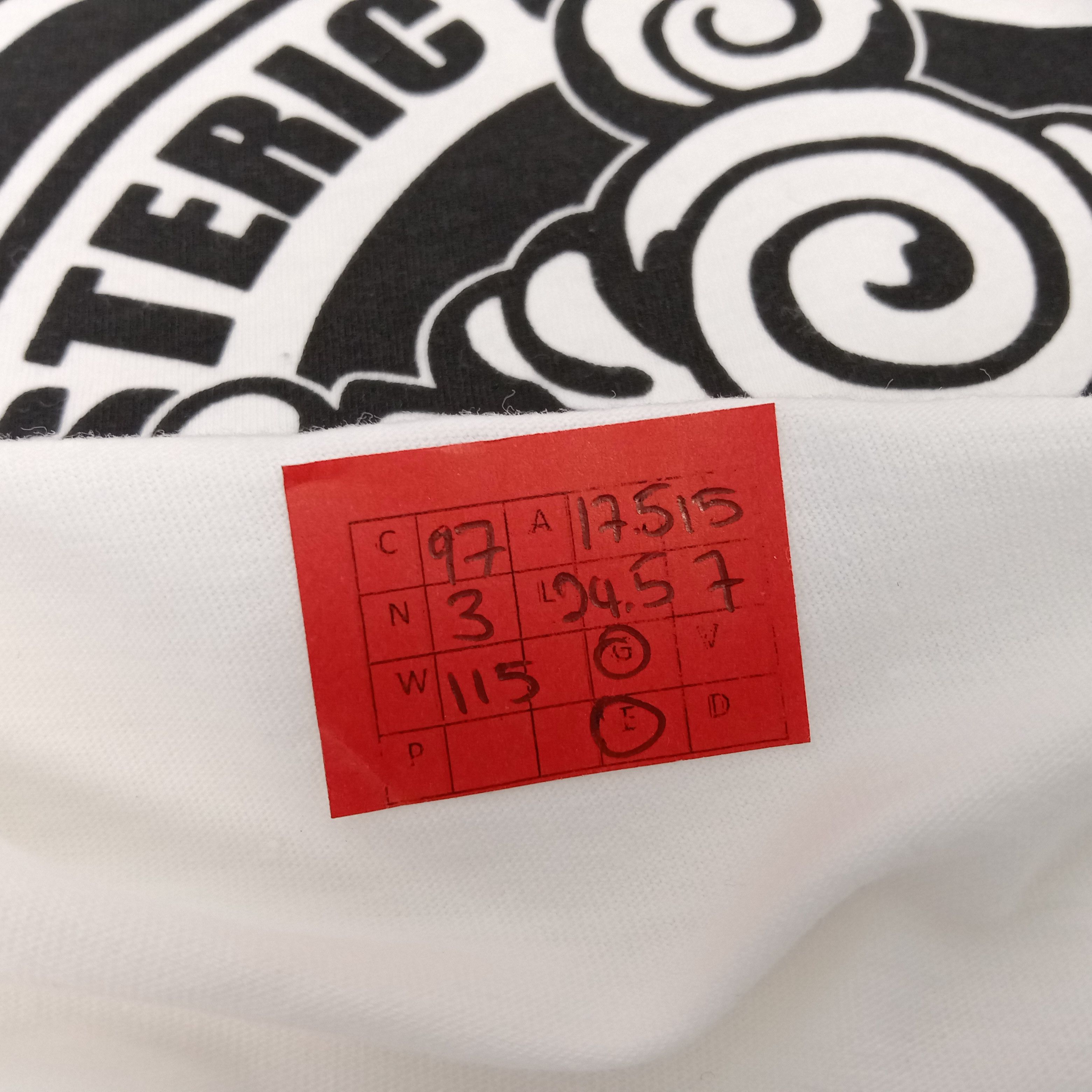 Hysteric Glamour Hysteric Glamour Mini Streetwear Big Logo Design Tshirt Size US S / EU 44-46 / 1 - 10 Thumbnail
