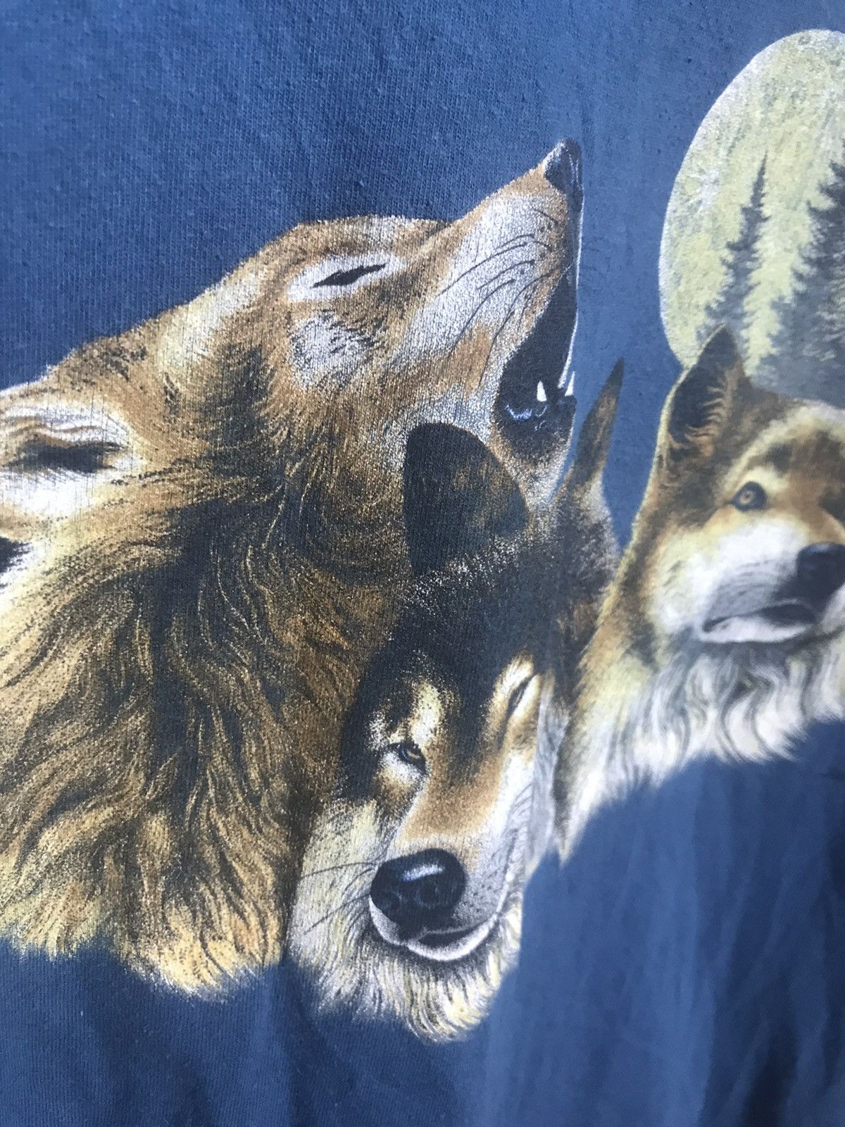 Vintage 1992 Vintage 90’s wolfs single stitch t-shirt Size US XL / EU 56 / 4 - 2 Thumbnail