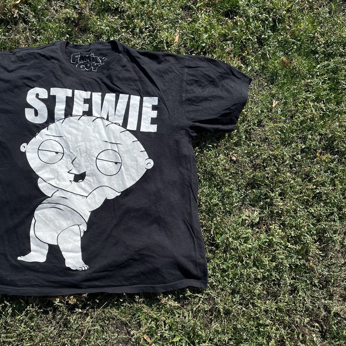 Vintage Vintage Y2K Stewie Graphic Tee Skater Streetwear Baggy M Size US M / EU 48-50 / 2 - 2 Thumbnail