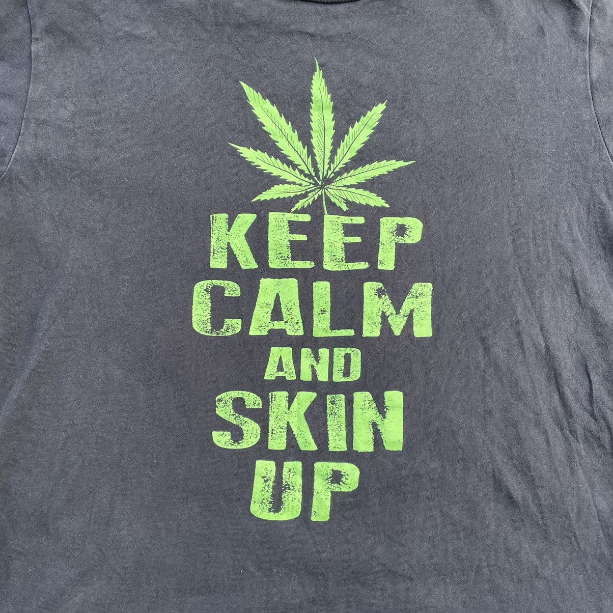 Vintage Vintage 90s Graphic Tee Cannabis Leaf Skate Streetwear S Size US S / EU 44-46 / 1 - 4 Thumbnail