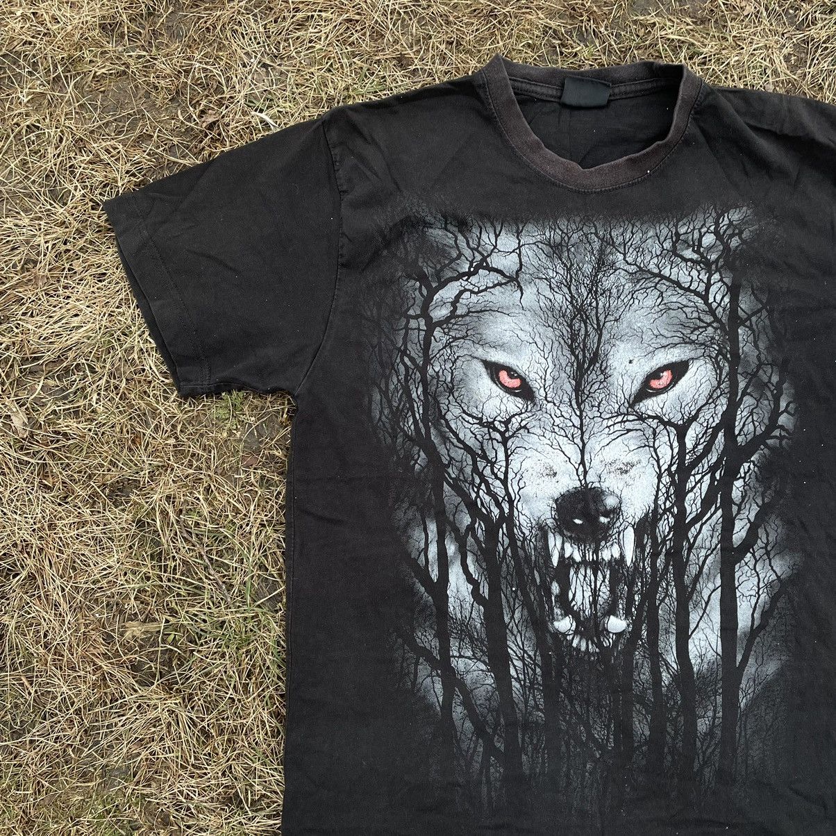 Vintage Vintage 90s Goth Graphic Tee Wolf Skulls Black Distressed M Size US M / EU 48-50 / 2 - 2 Thumbnail