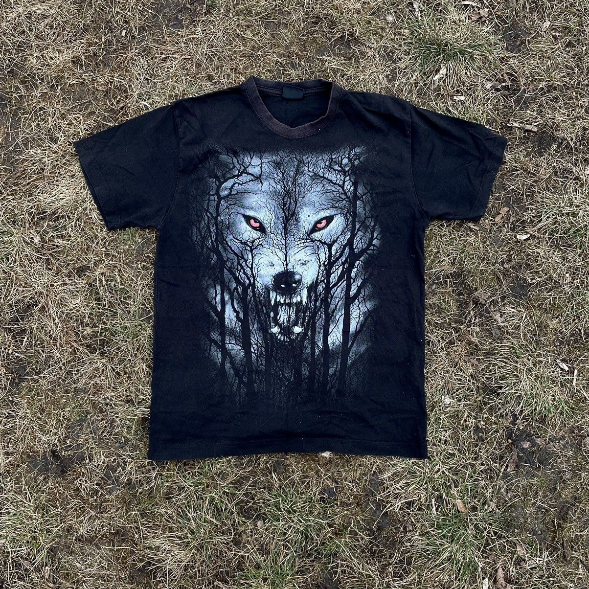 Vintage Vintage 90s Goth Graphic Tee Wolf Skulls Black Distressed M Size US M / EU 48-50 / 2 - 1 Thumbnail