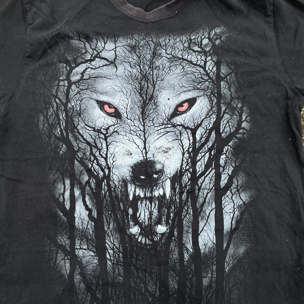 Vintage Vintage 90s Goth Graphic Tee Wolf Skulls Black Distressed M Size US M / EU 48-50 / 2 - 4 Thumbnail