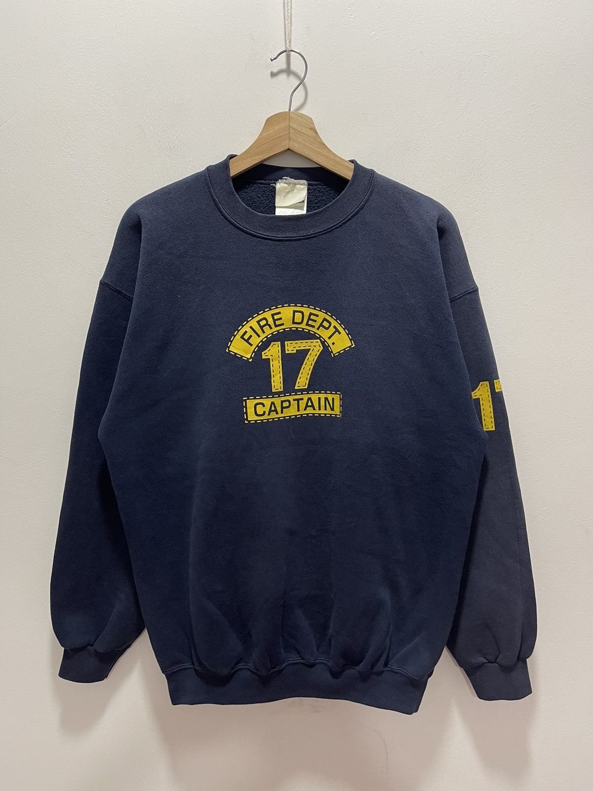 Tultex × Vintage VINTAGE FIRE DEPT CAPTAIN SPELLOUT SWEATSHIRT Size US L / EU 52-54 / 3 - 1 Thumbnail